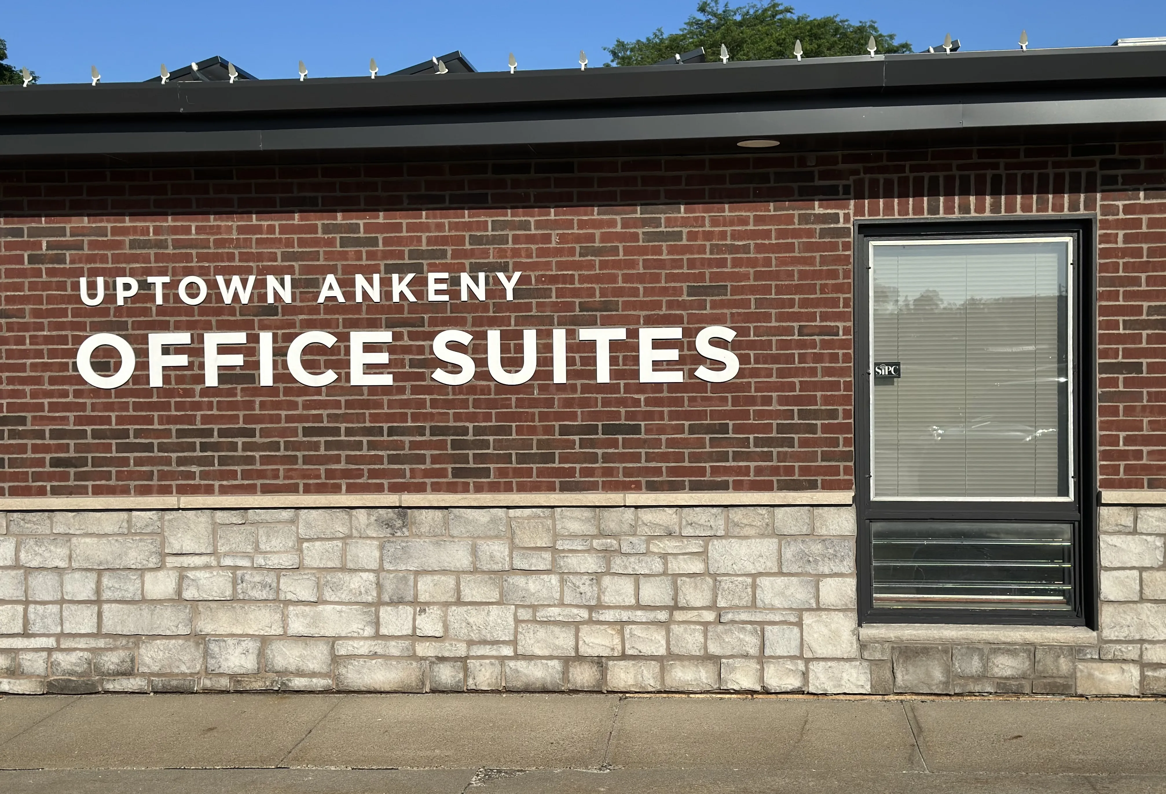 The Uptown Ankeny Office Suites exterior, home to Wellness Works Counseling Services.