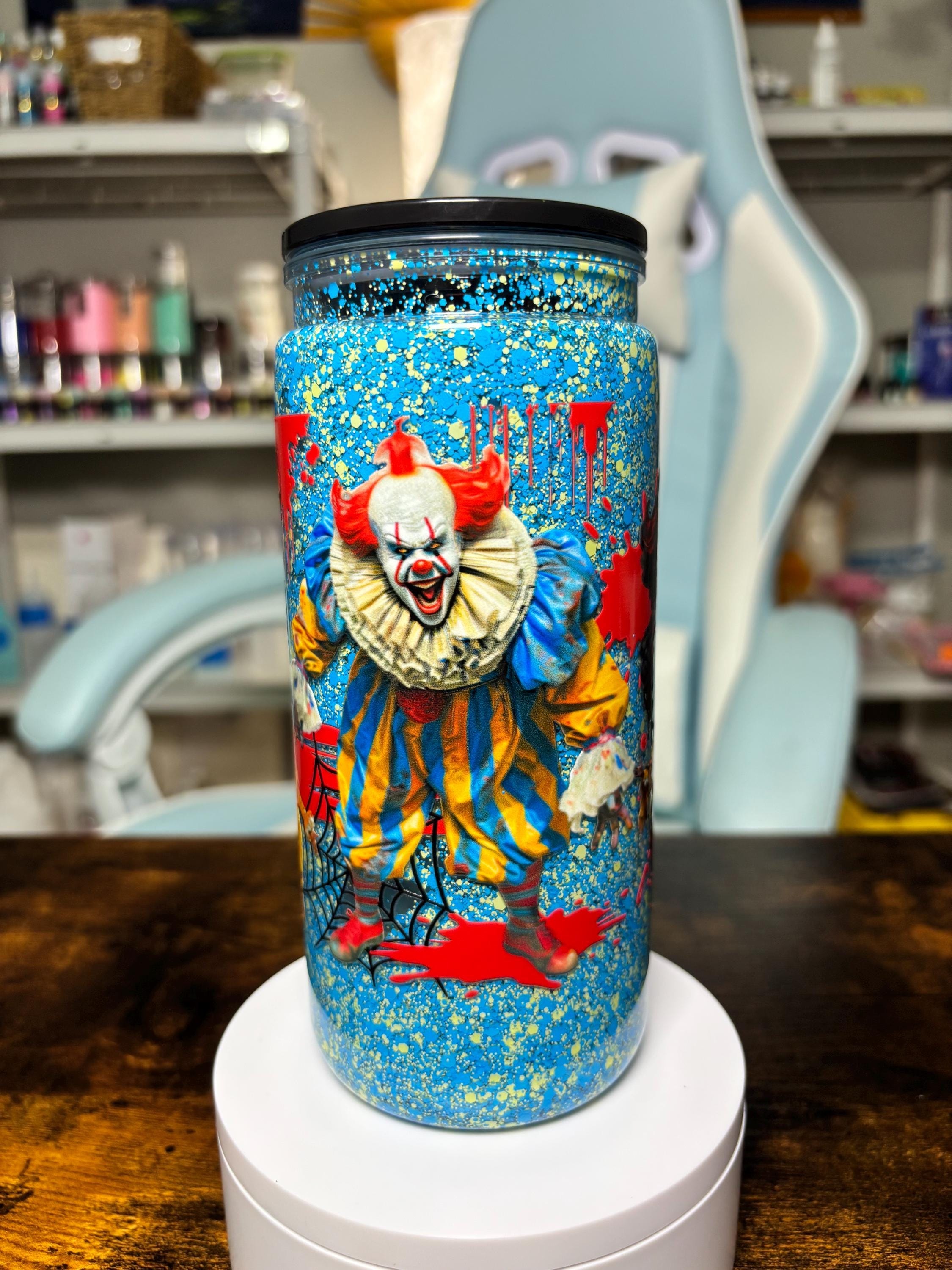Creepy Clown 20oz Slow Flow Glitter Tumbler, Horror Snowglobe Cup, Scary Clown Tumbler, Halloween Horror Cup, Creepy Circus Gift