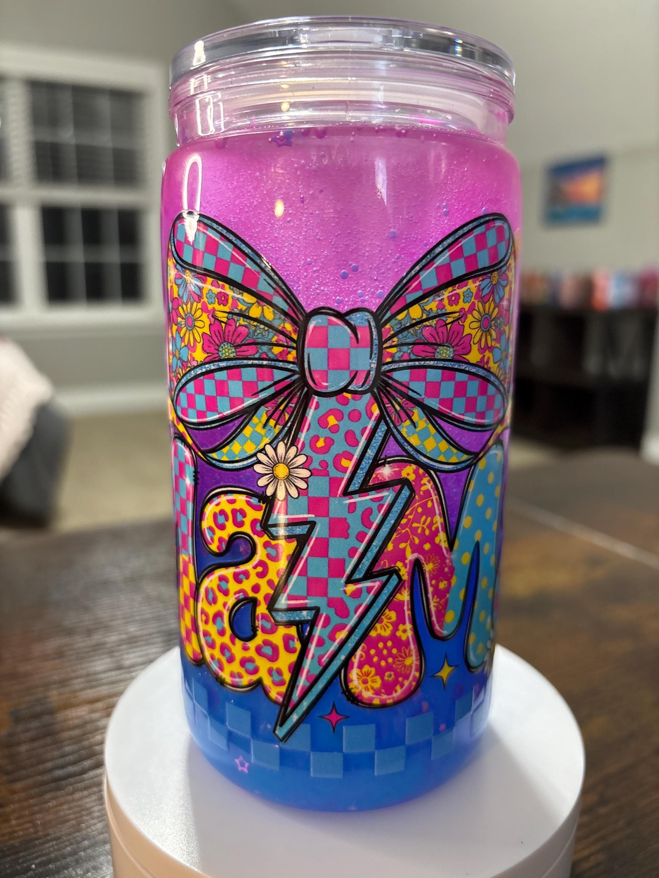 Mama Daisies Snow Globe Tumbler | Handmade Floral Mom Cup | Mother’s Day Gift