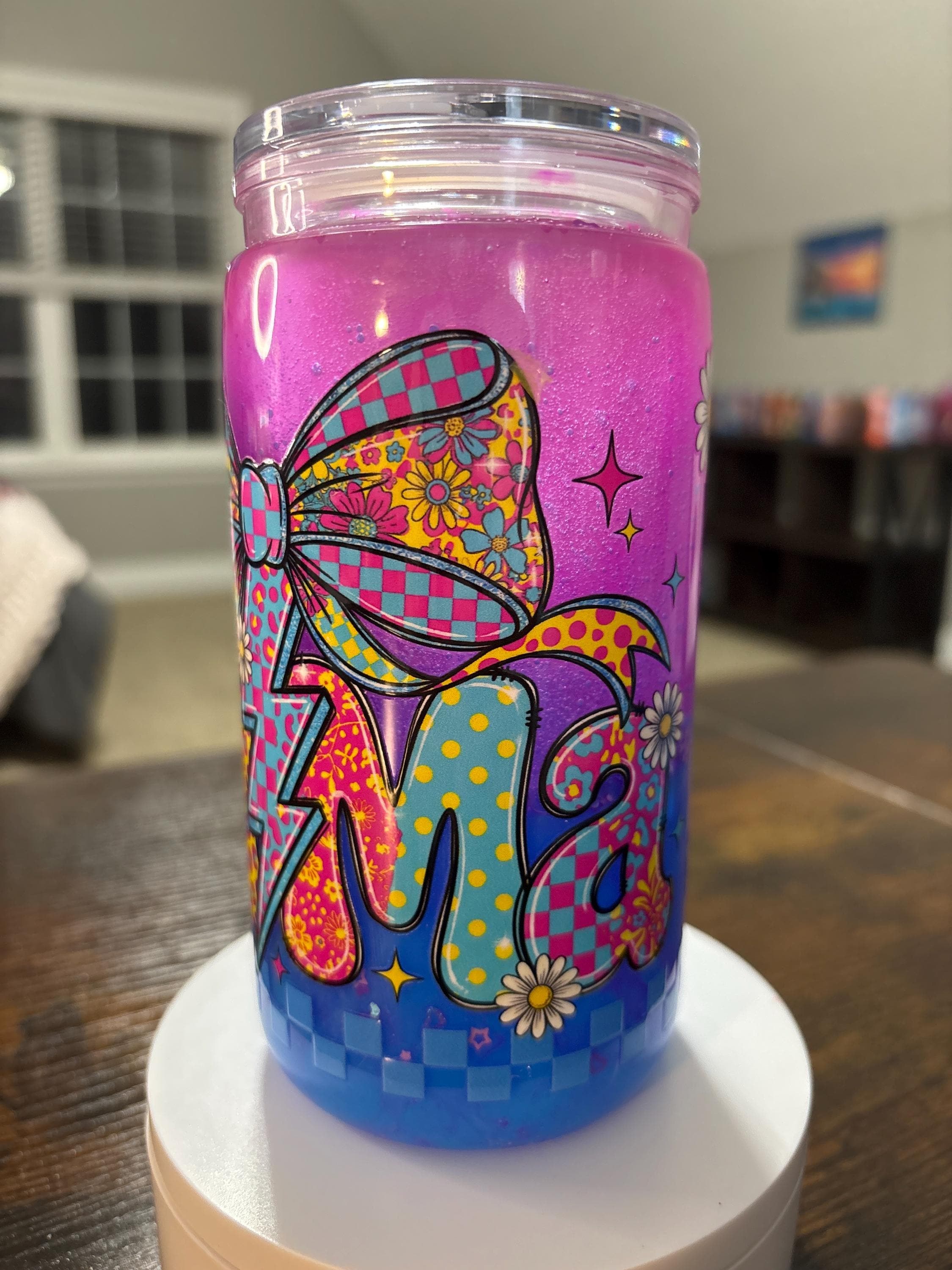 Mama Daisies Snow Globe Tumbler | Handmade Floral Mom Cup | Mother’s Day Gift