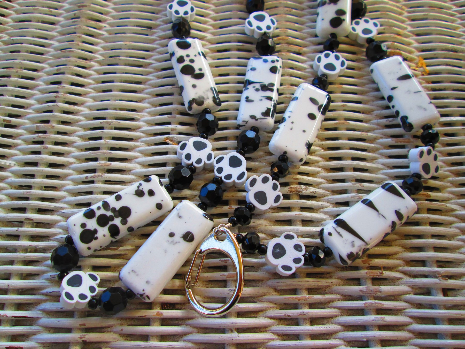 Beaded Lanyard: Dog Paw & Spots, 703, detail 3