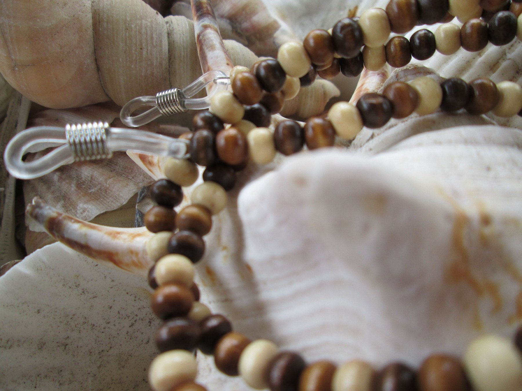 Glasses chain, Earth multi round wood 5mm beads, 1054, detail 2