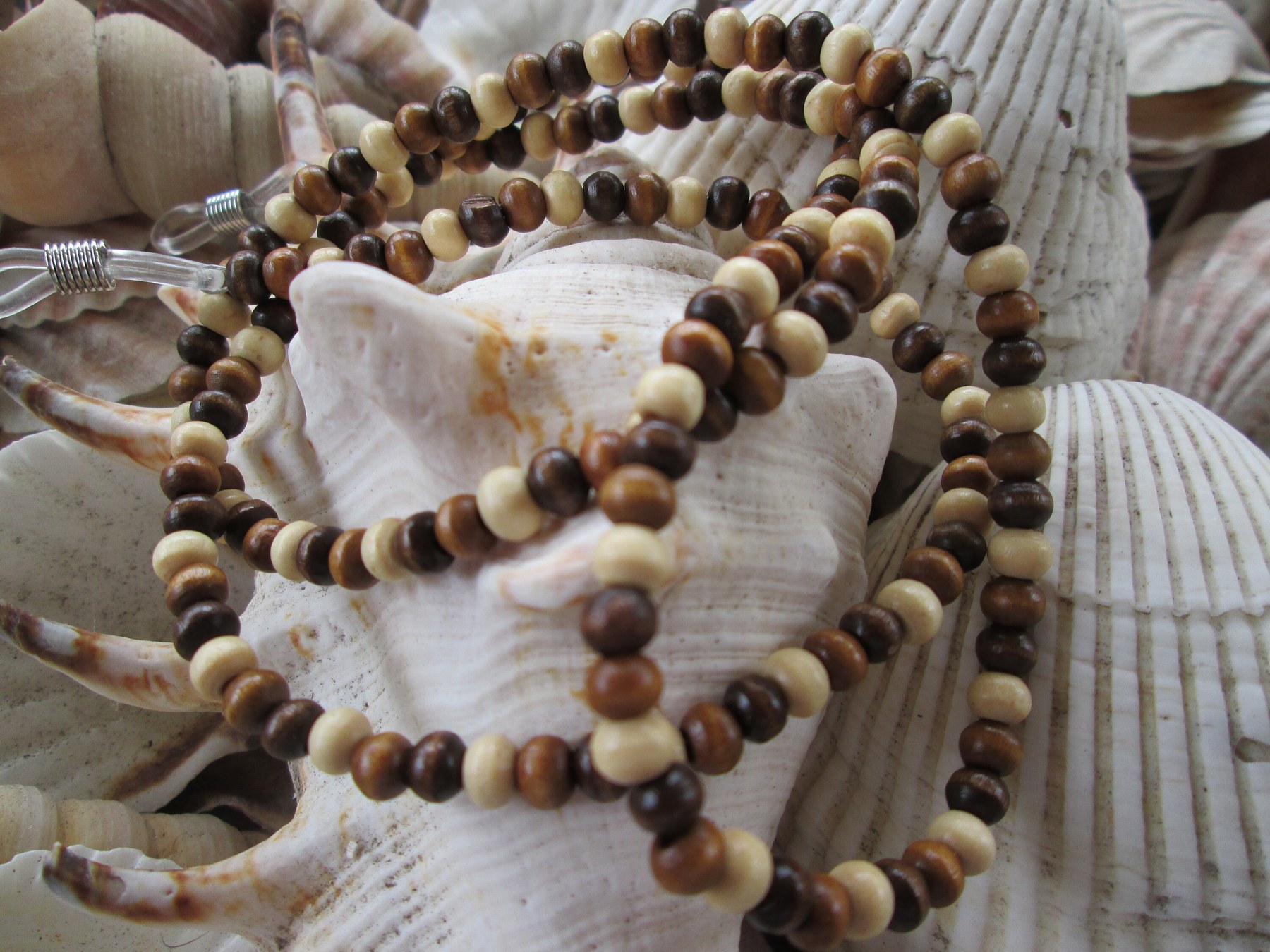 Glasses chain, Earth multi round wood 5mm beads, 1054, detail 3