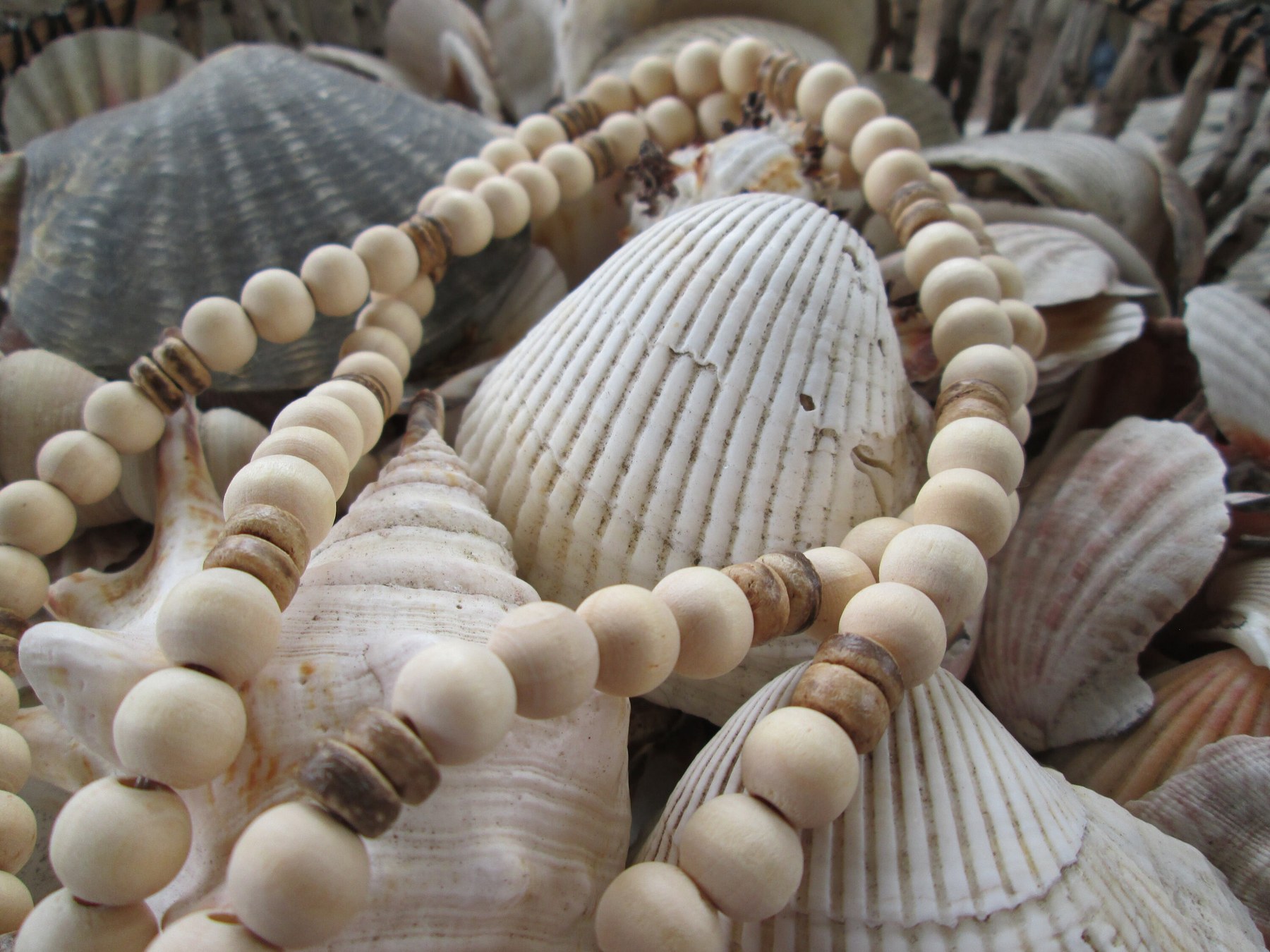 Natural wood 10mm beaded lanyard, 709, detail 4