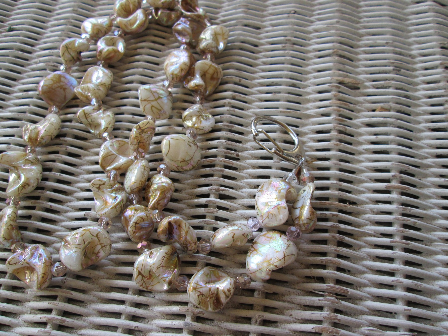 Lanyard, Gold drizzle shell beads, 765