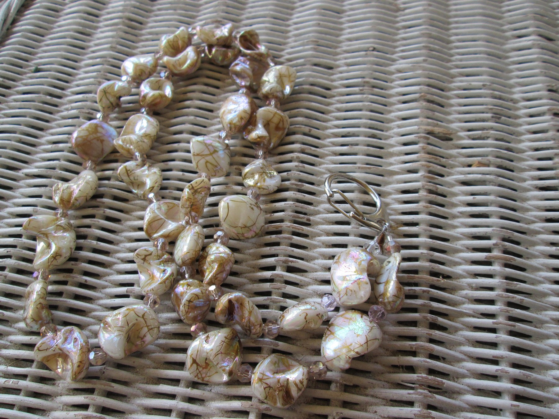 Lanyard, Gold drizzle shell beads, 765, detail 2