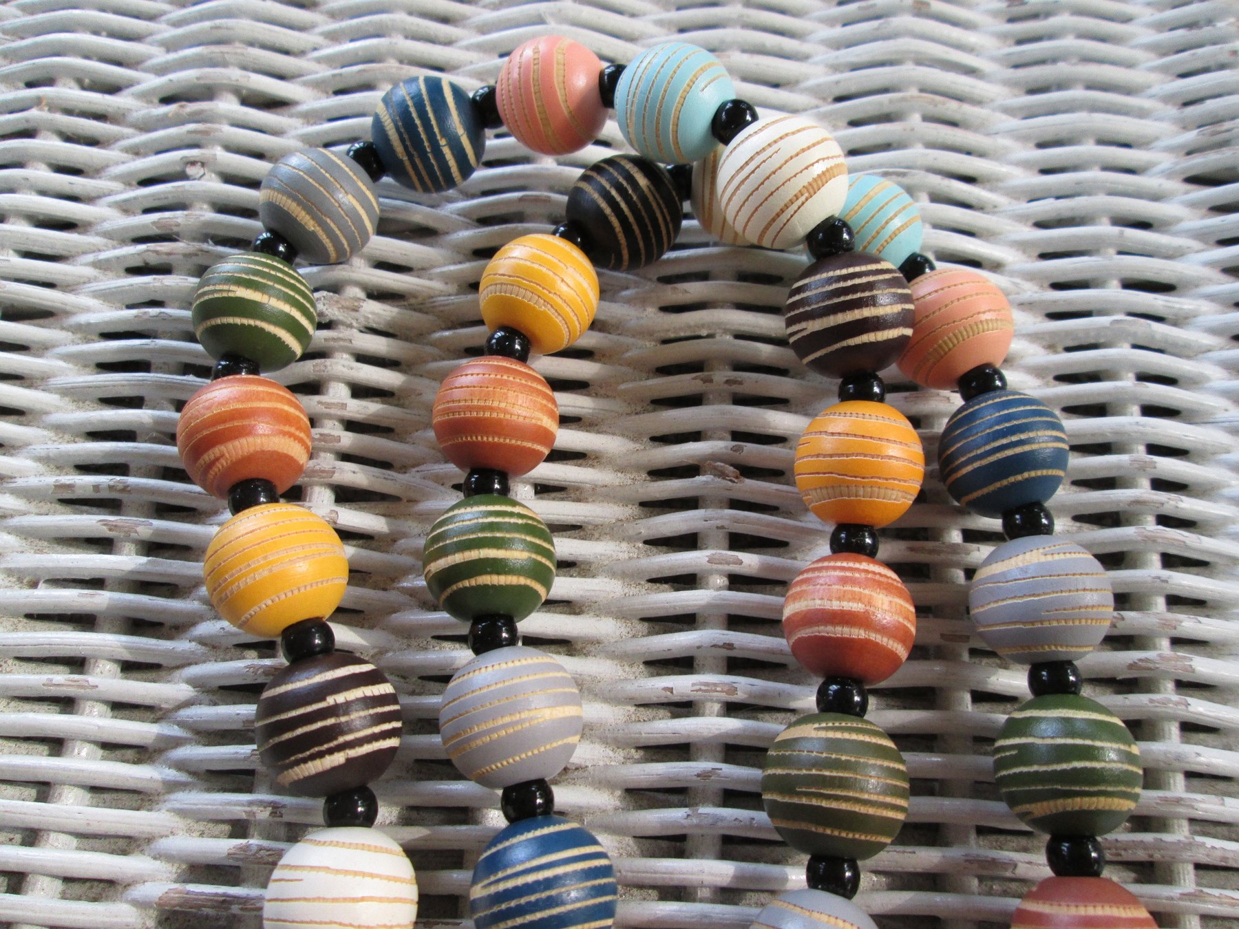 Lanyard, Dyed round bead mix lanyard, 984, detail 4