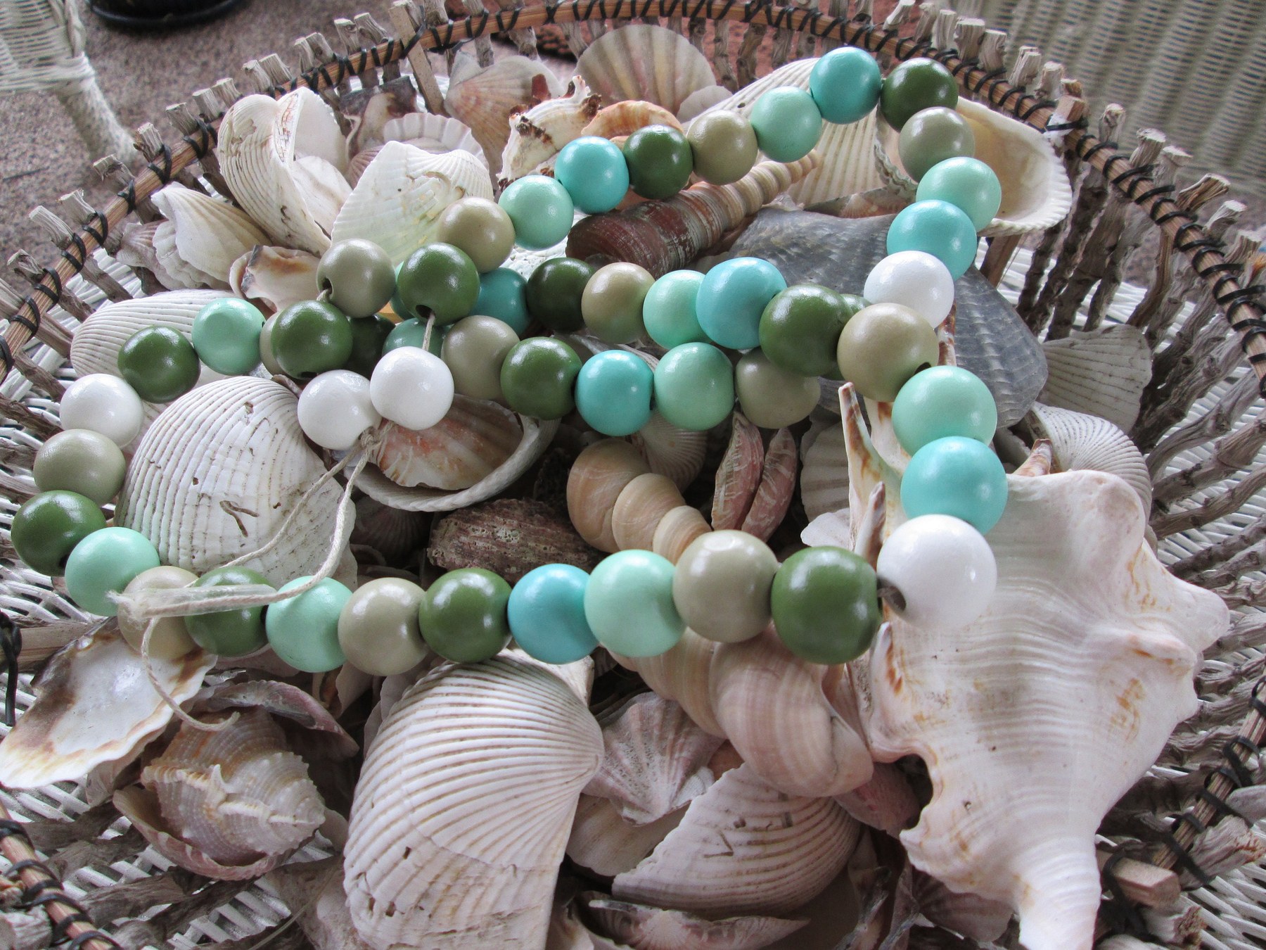 Lanyard, Green 15mm wood beaded lanyard, 1703, detail 2