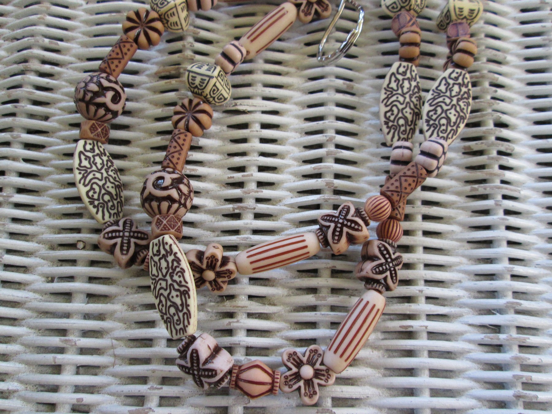 Lanyard, Old World Acrylic Bead Mix, 994, detail 2