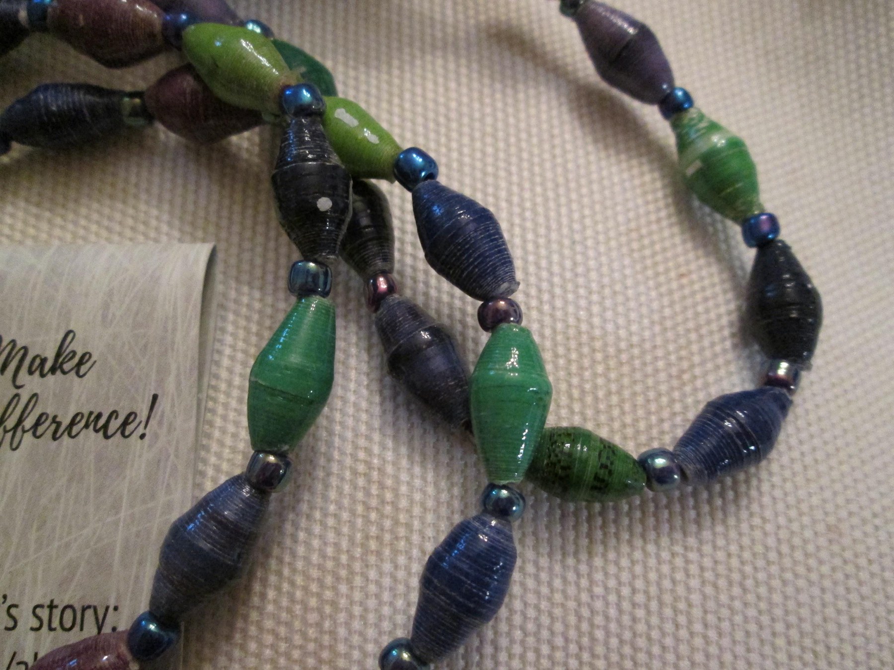 Lanyard, Outreach Uganda Vineyard paper beads, 937, detail 3