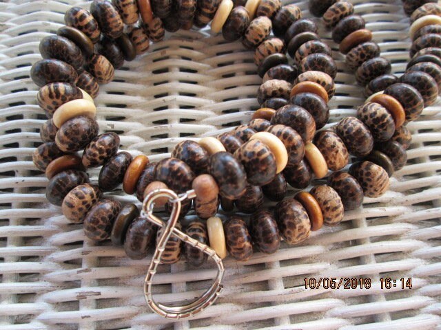 Lanyard, Wood Beaded Lanyard, 730, detail 2