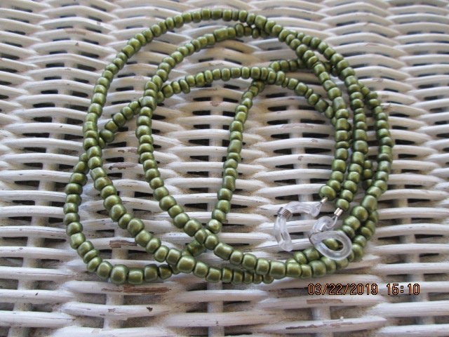 Green Beaded Eyeglass Chain: Glass Bead Glasses Holder, 1037, detail 2