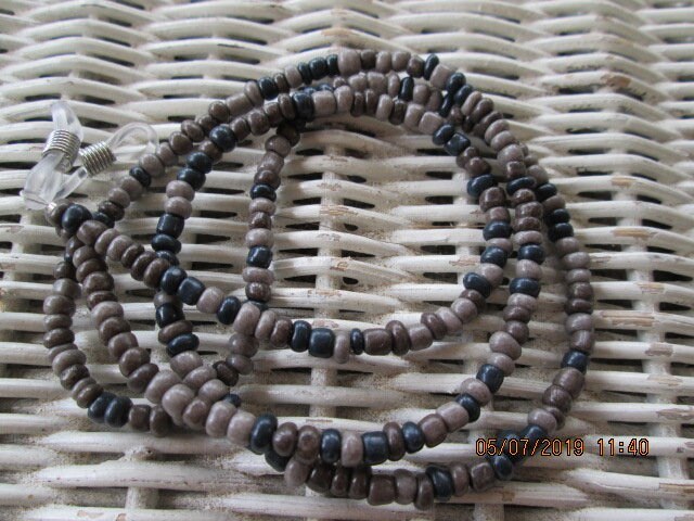Handmade Beaded Eyeglass Chain: Black Seed Bead Eyeglass Holder, 1039