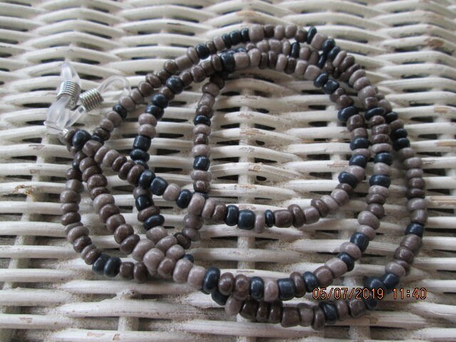 Handmade Beaded Eyeglass Chain: Black Seed Bead Eyeglass Holder, 1039, detail 2