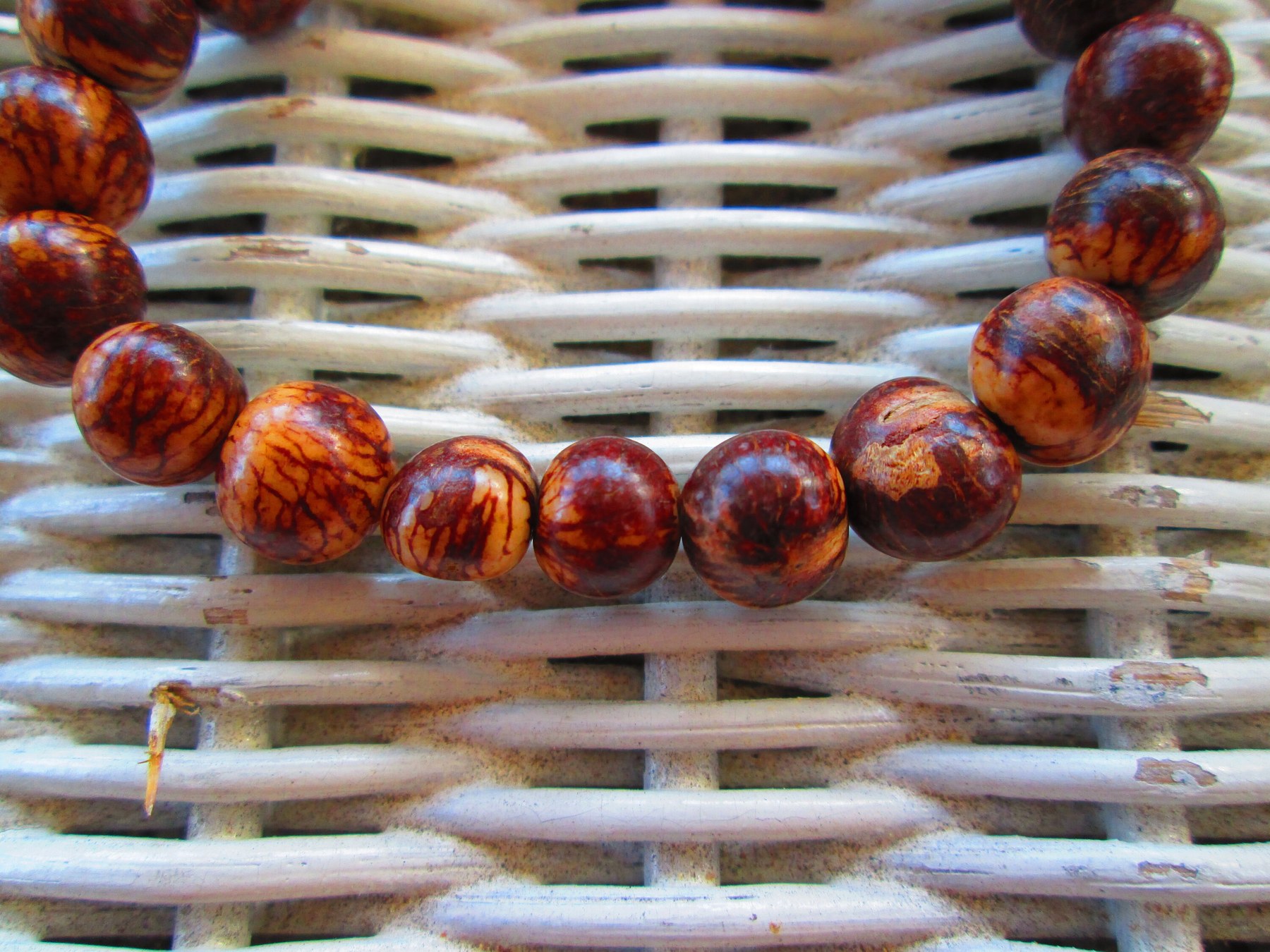 Handmade Brown Acai Bead Bracelet: Amazon Palm Nut Jewelry, BUY one GET one FREE1129, detail 3
