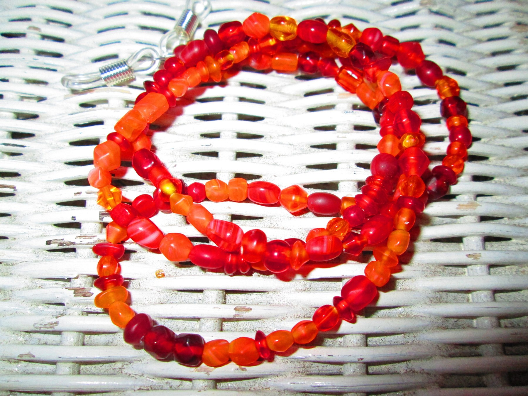 Eyeglass chain, red-orange bead glass mix, 1053, detail 2