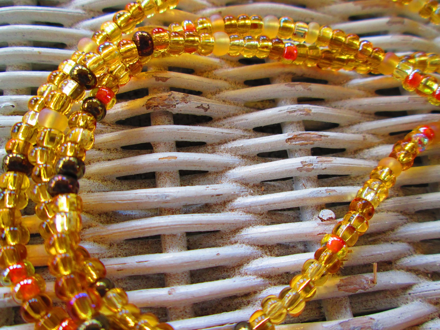 Amber Czech 6/0 E Bead Mix, 1062, detail 2