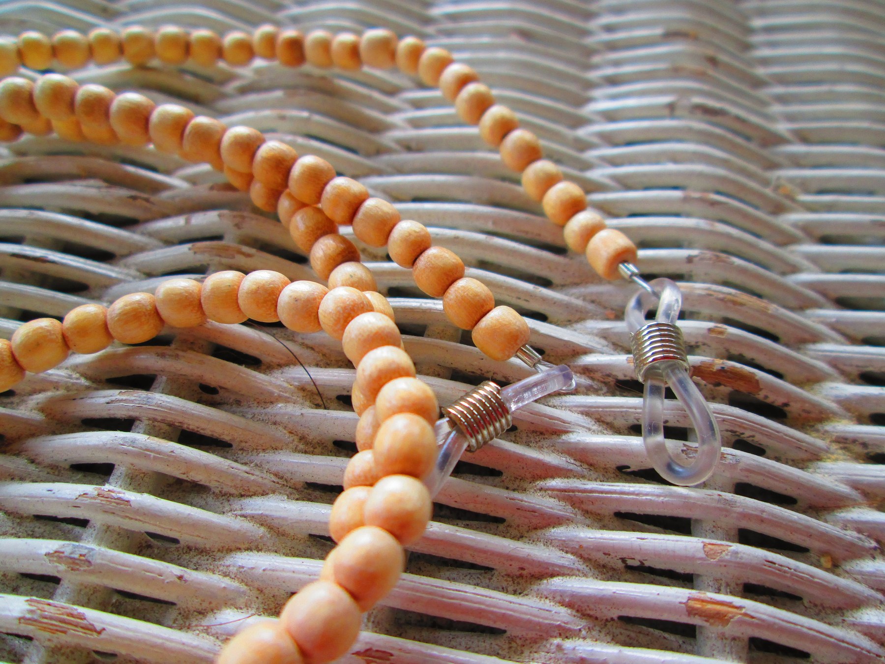 Whitewood 4mm glasses chain, 1080, detail 2