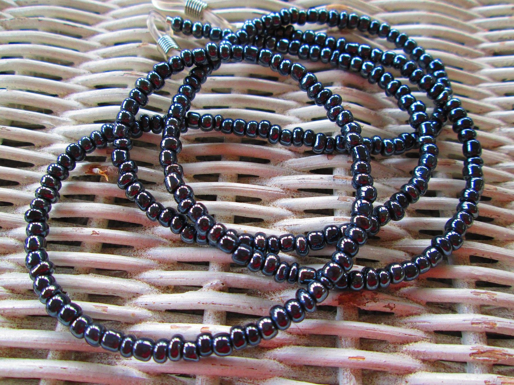 Hematite seed bead glasses chain, glasses holder, 1077