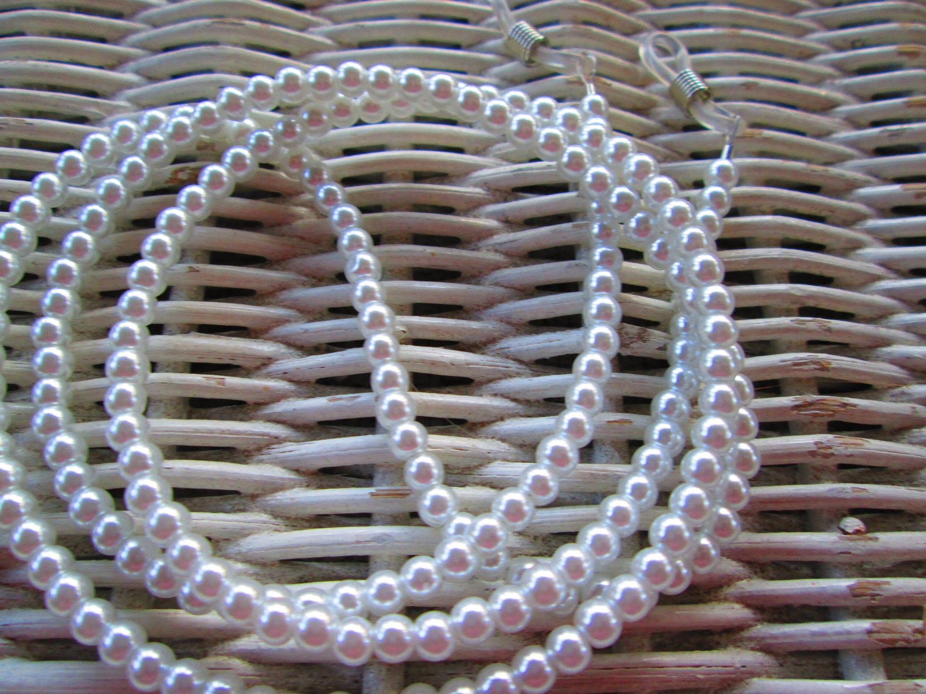 Eyeglass Chain, White glass 4mm round pearl, 1088, detail 4