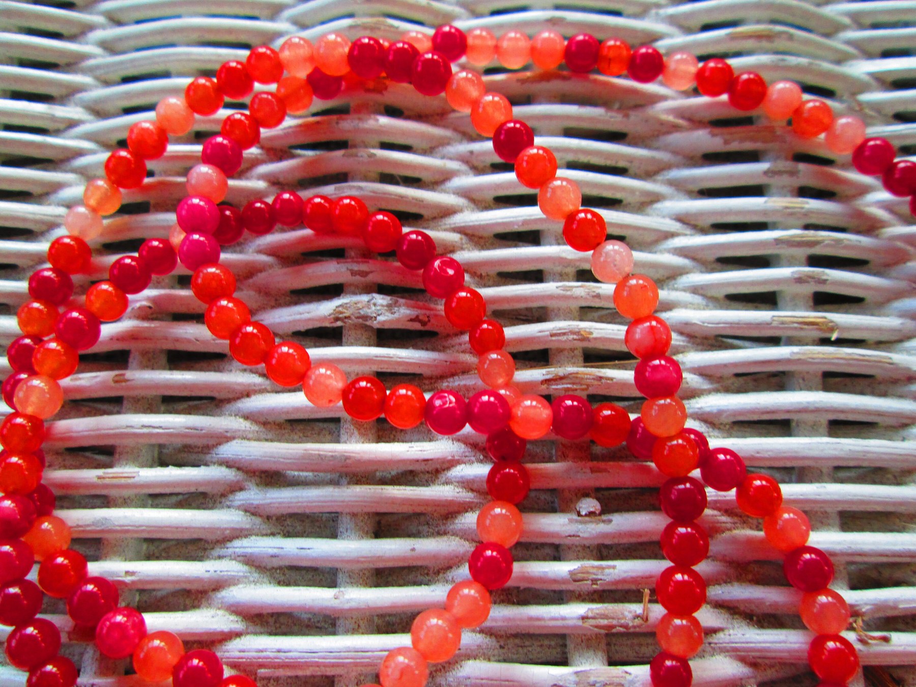 Orange quartzite 4mm stone beads, 1094, detail 4