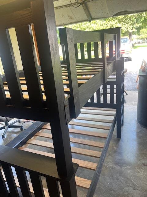 Handcrafted Twin Bunk Bed, detail 4
