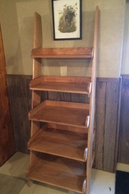 Solid Oak Ladder Shelf, detail 4