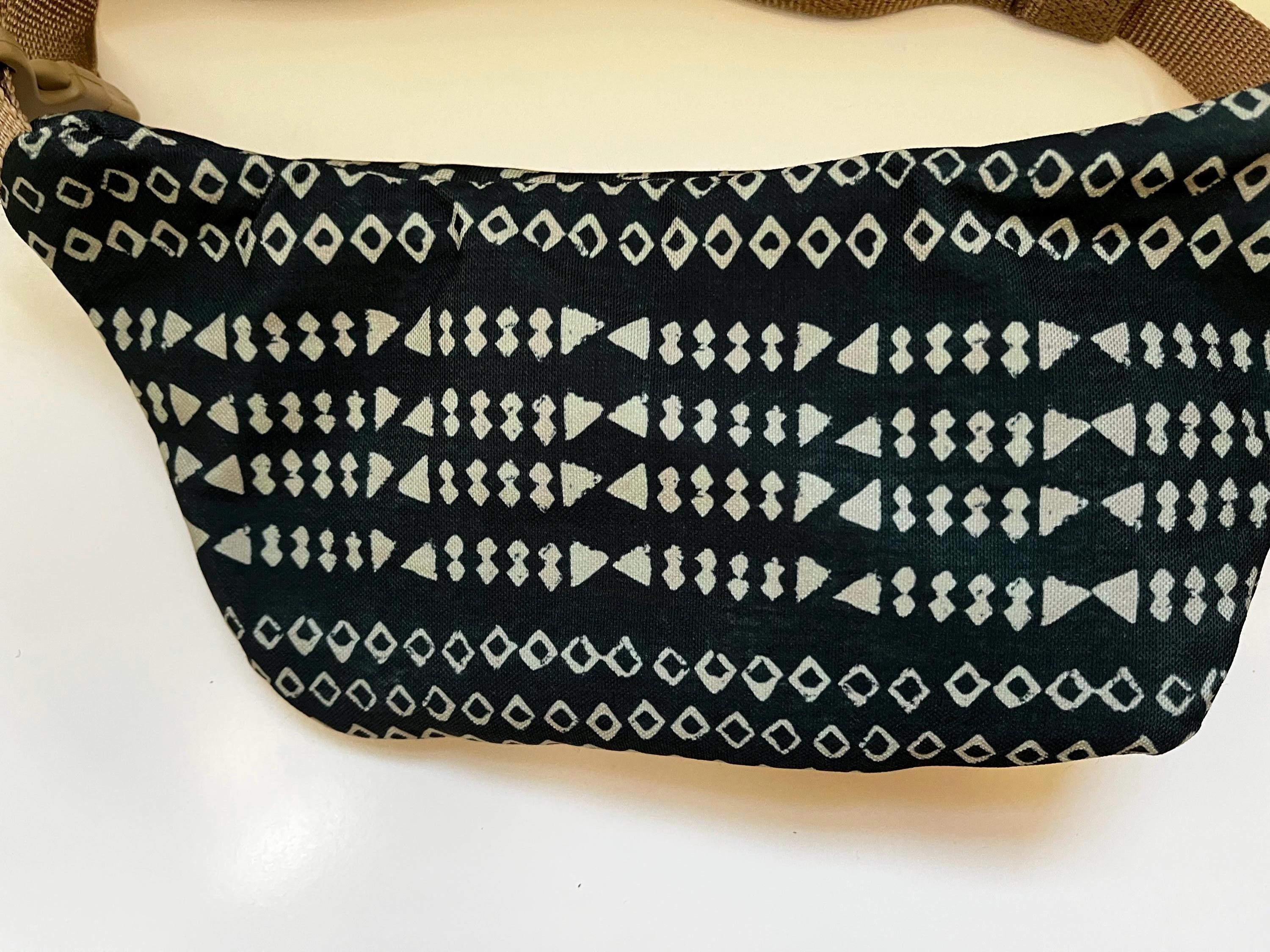 Green Tapa Print Crossbody Pouch, view 4