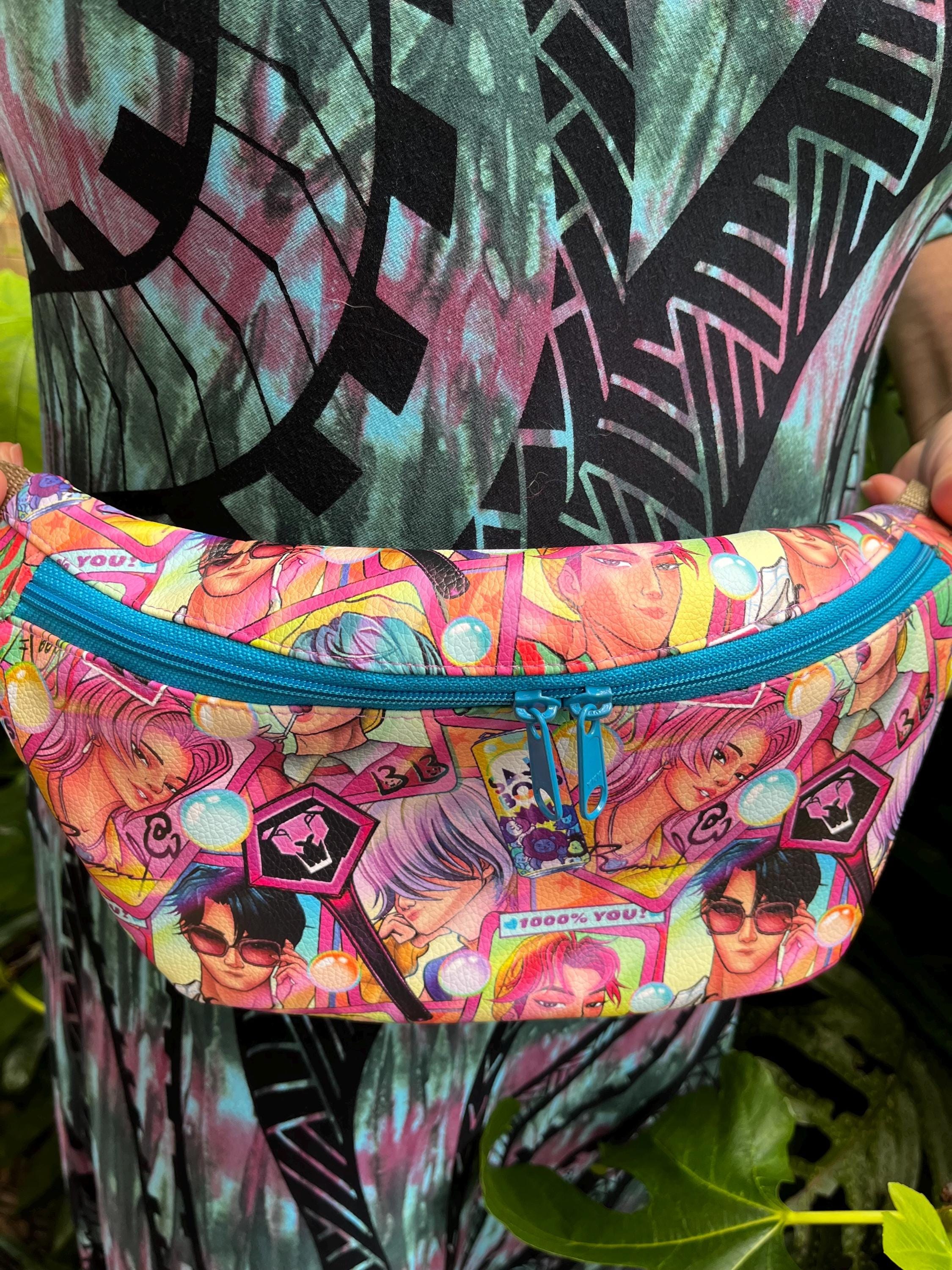 Saja K-Pop Crossbody Pouch, view 6