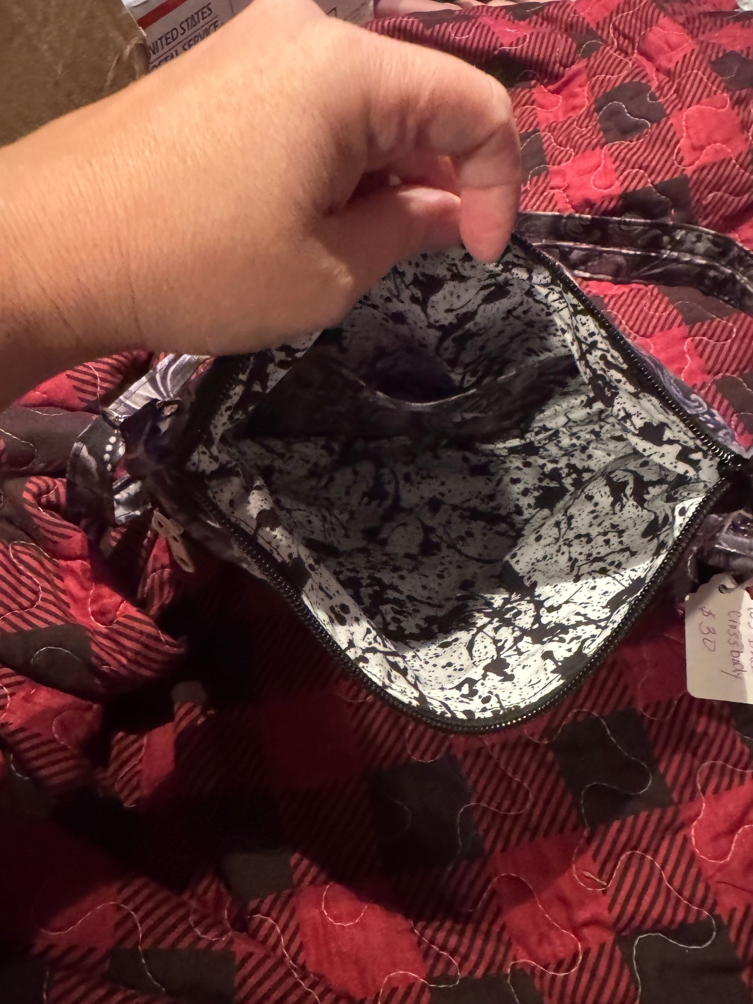 Crossbody bag detail 2