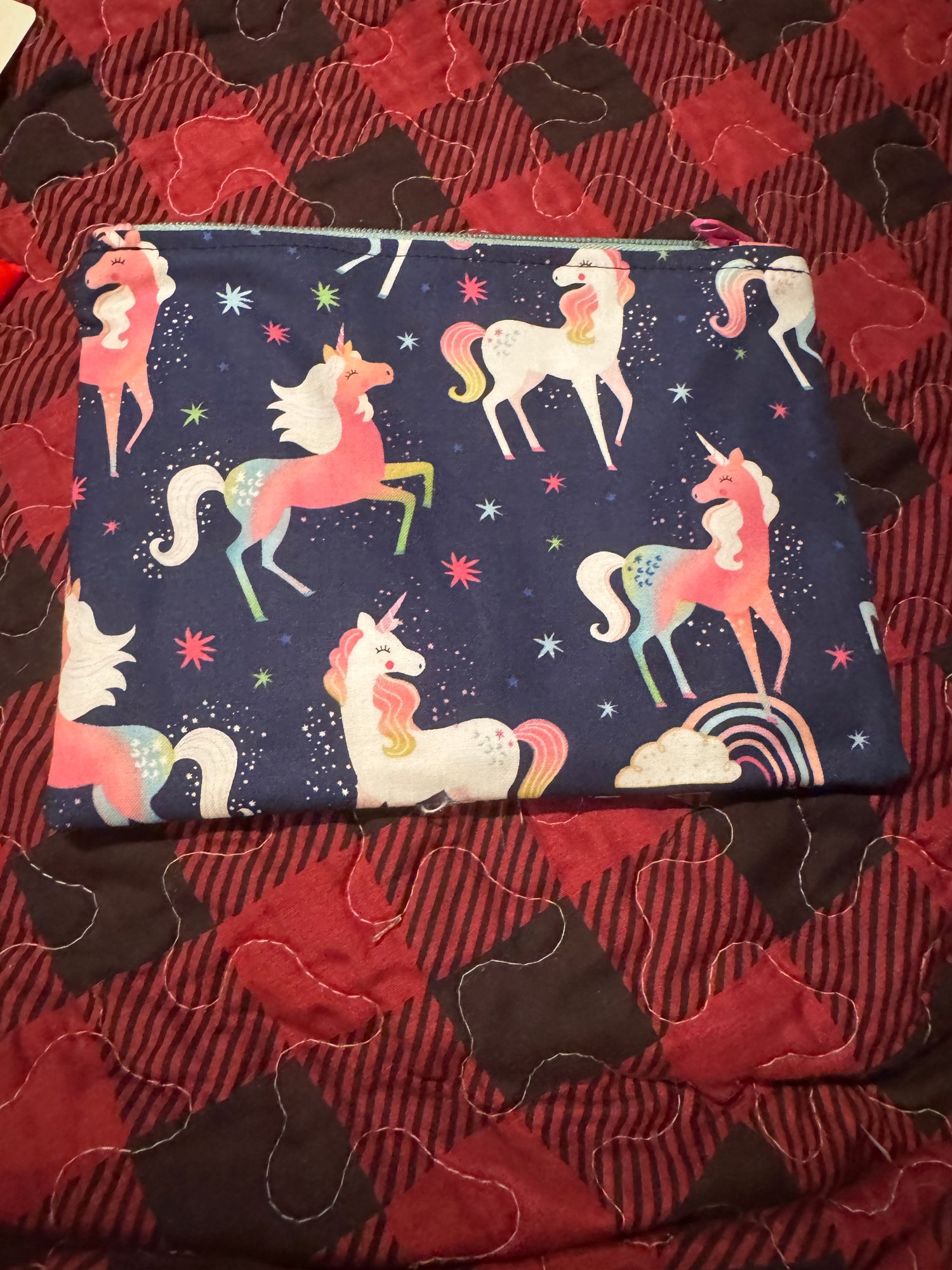 Medium plus pencil bag detail 3