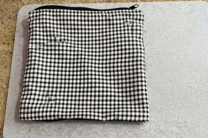 Tall zipper bag detail 3