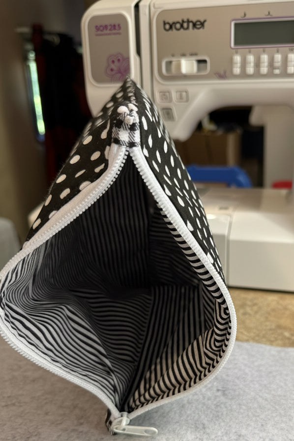 Tall zipper bag