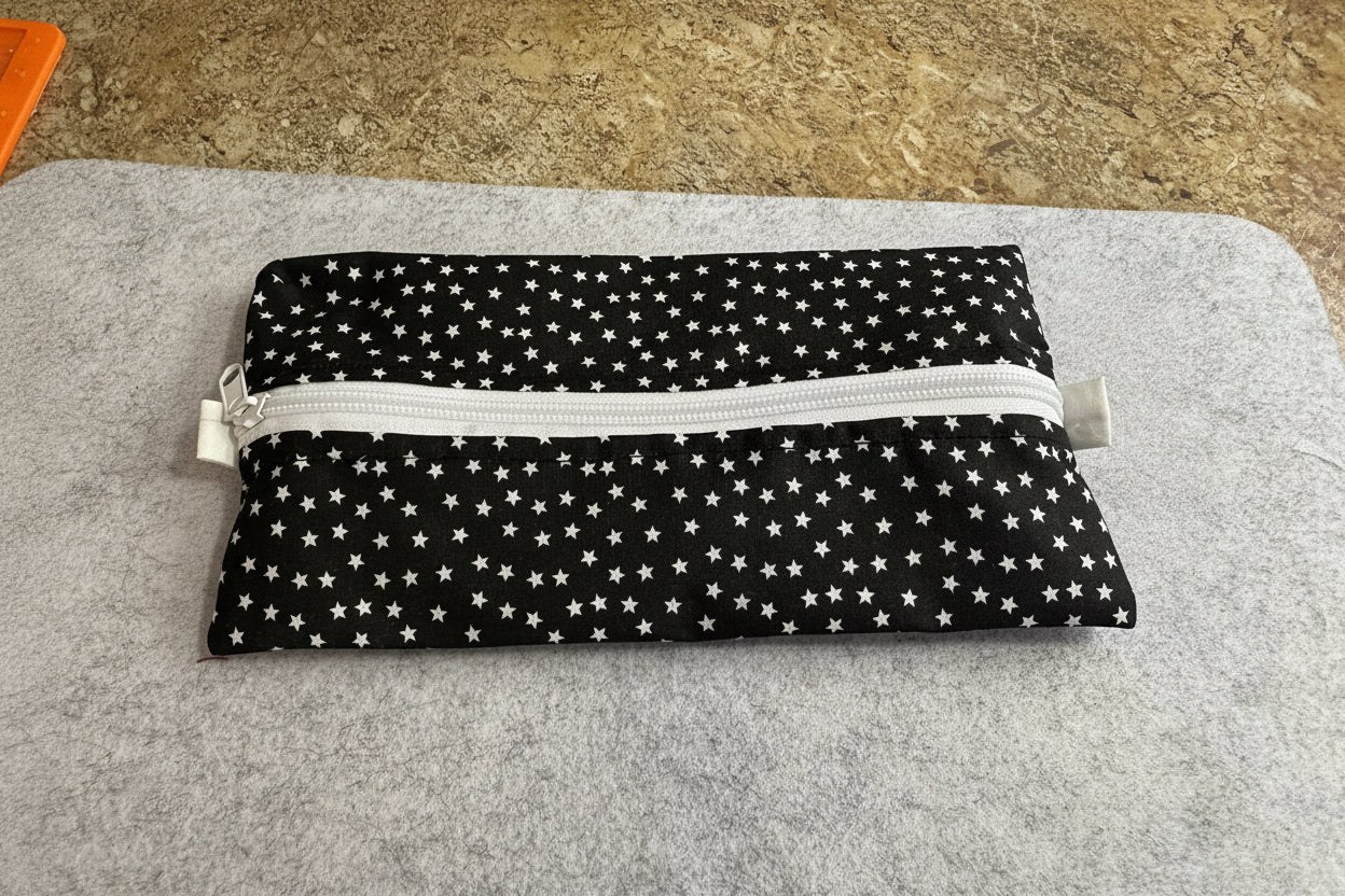 Tissue/wipe bag detail 2