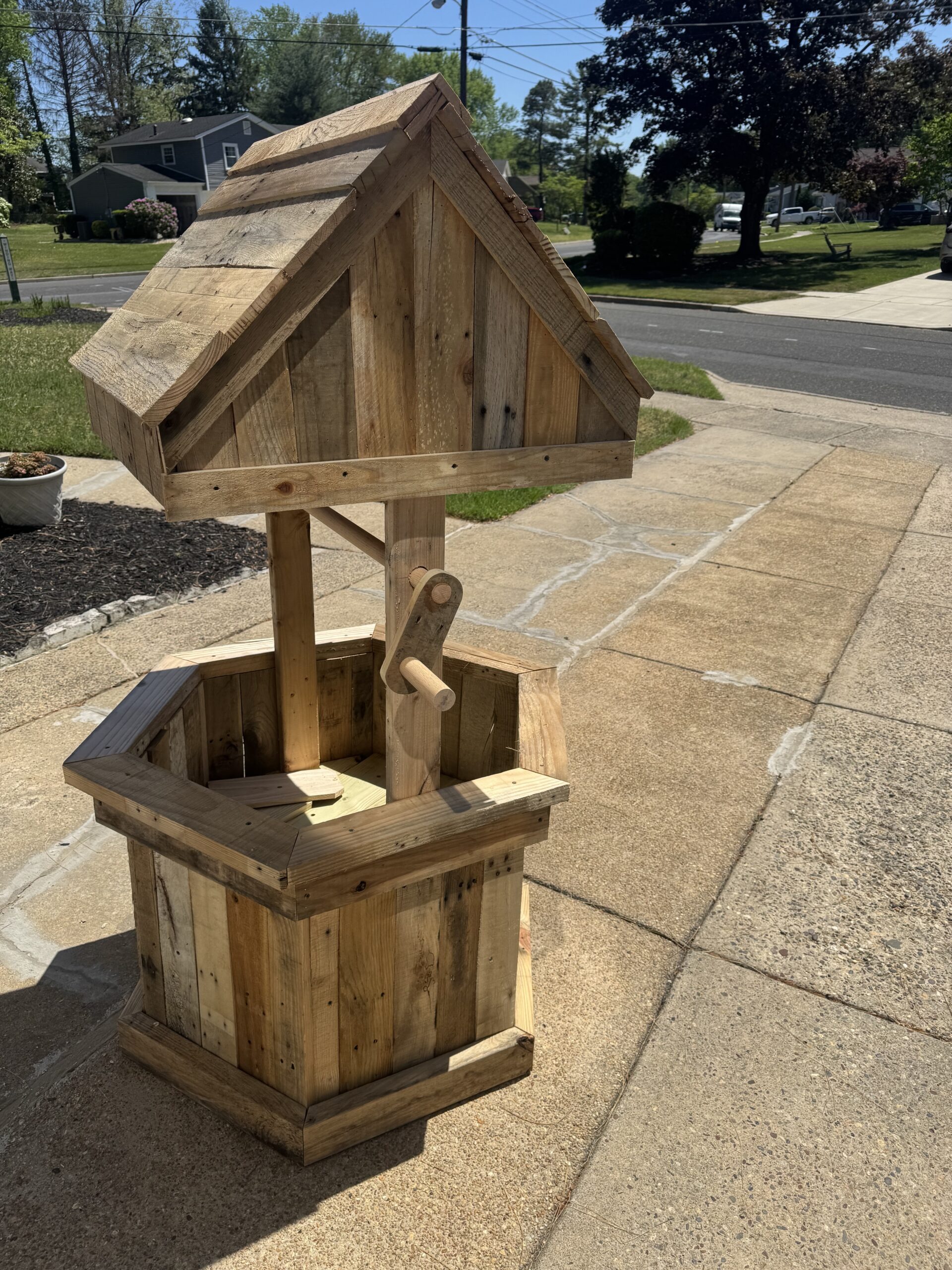 Wishing Well Planter