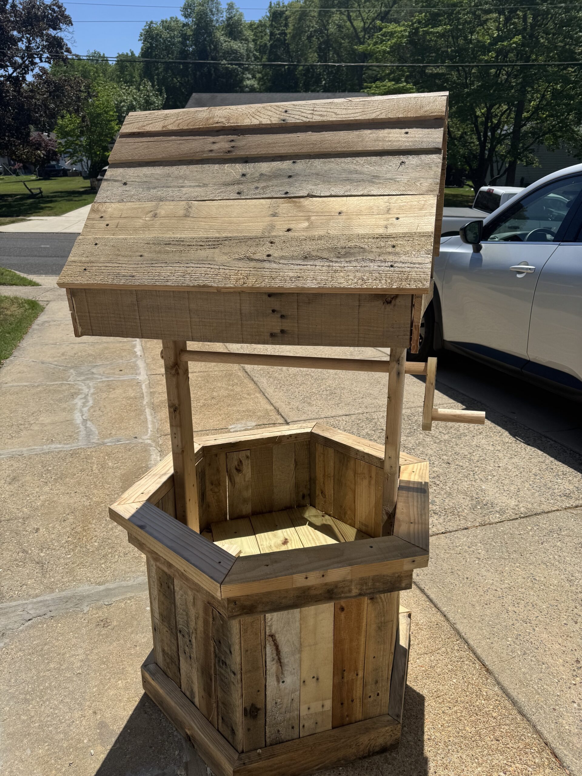 Wishing Well Planter, view 2