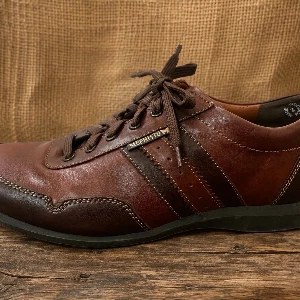 Brown leather vintage-style shoe
