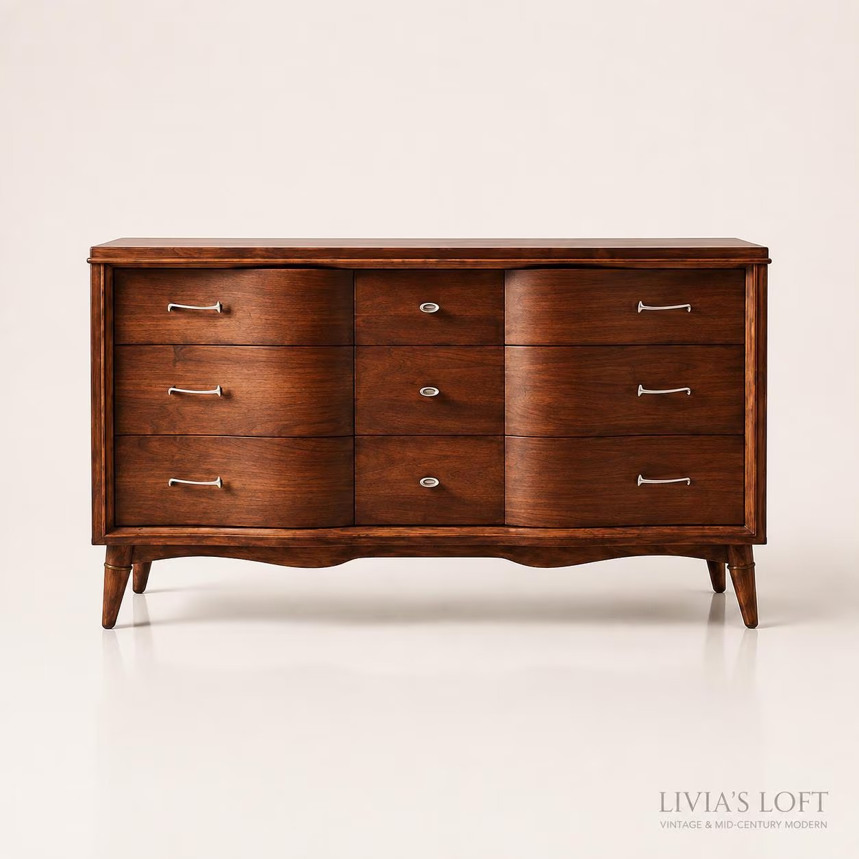 Featured vintage find from Livia’s Loft