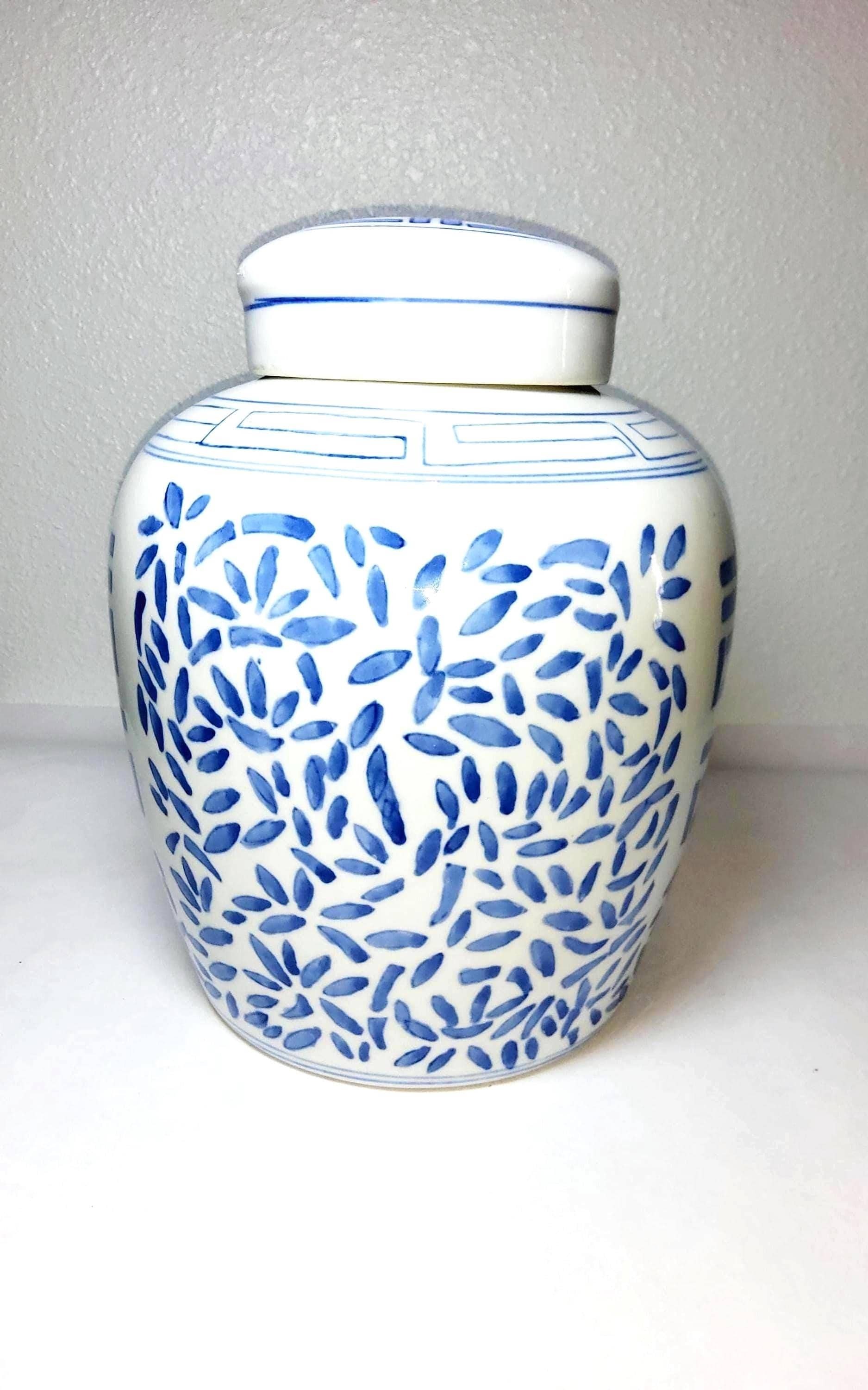 Ginger Jar with Double Happiness Motif, Vintage Blue and White Porcelain, view 3