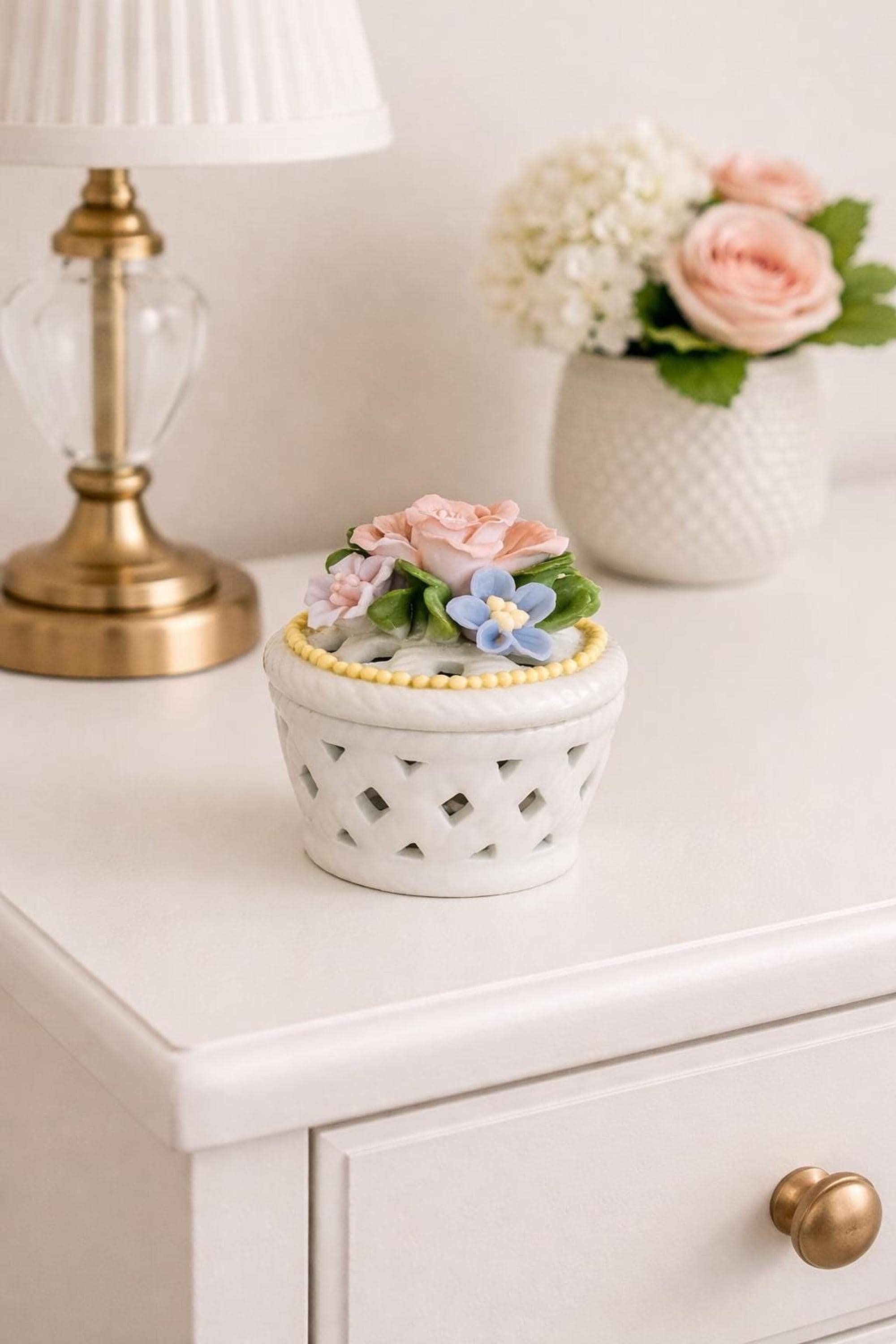 Vintage Trinket Box with Floral Bouquet Lid, Capodimonte-Style Ceramic