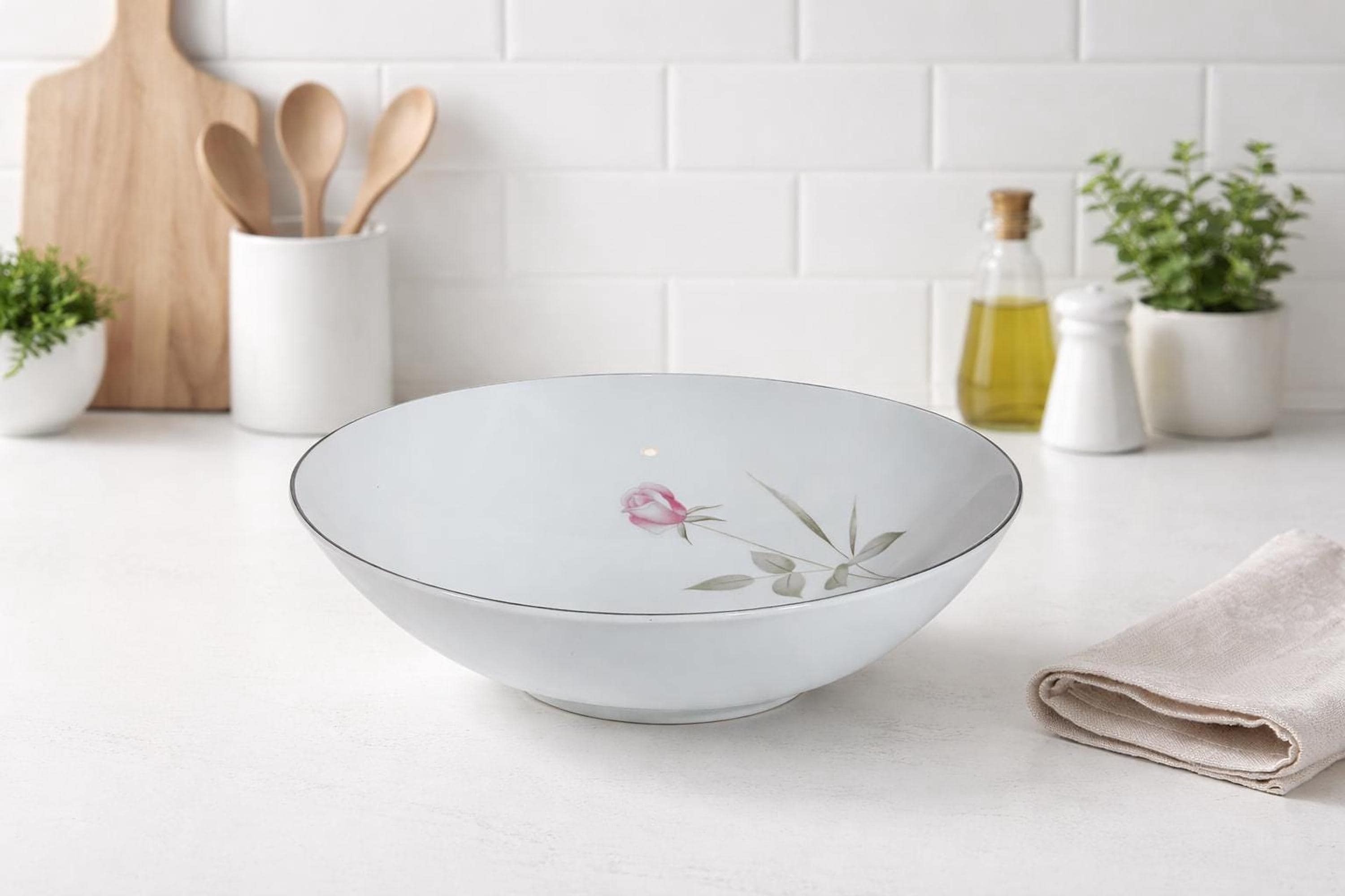 Serving Bowl, Mikasa Roxane Fine China from Japan with Pink Floral Motif