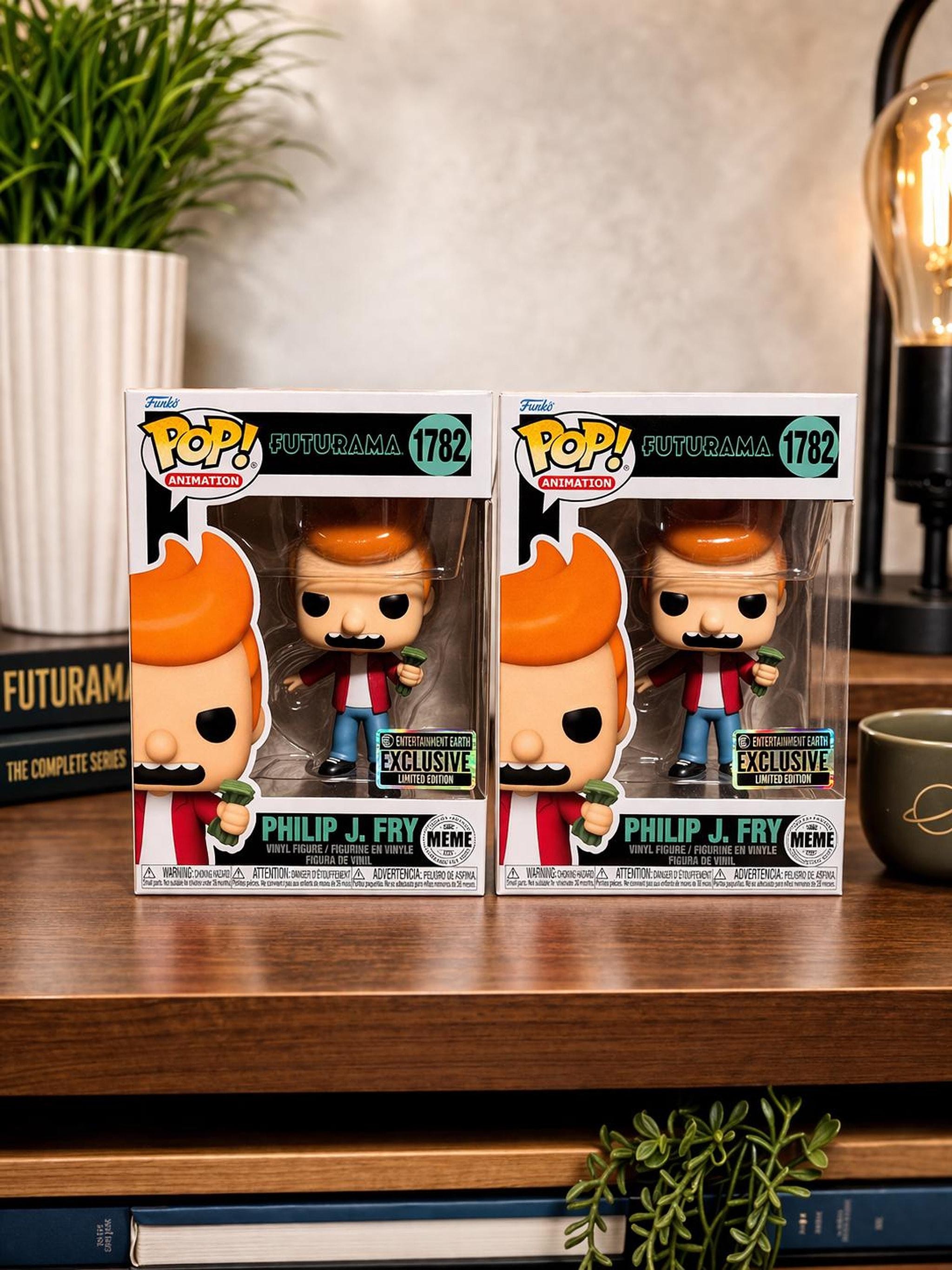 Futurama Funko Pop 1782 Philip J. Fry, Limited Edition Meme Figure, view 5