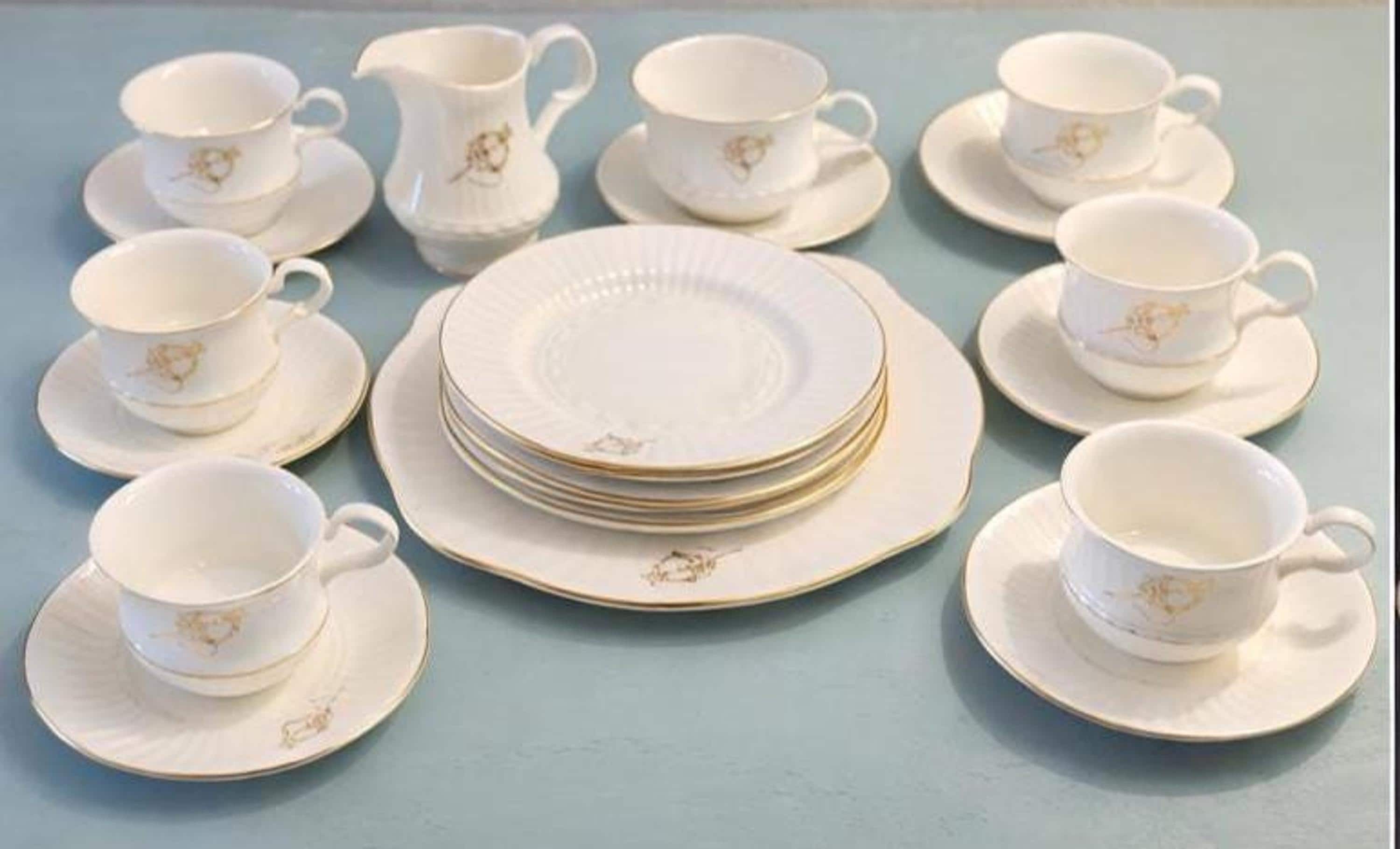 Vintage Tea Set, Royal Tara Fine Bone China with Gold Rim from Ireland, view 4