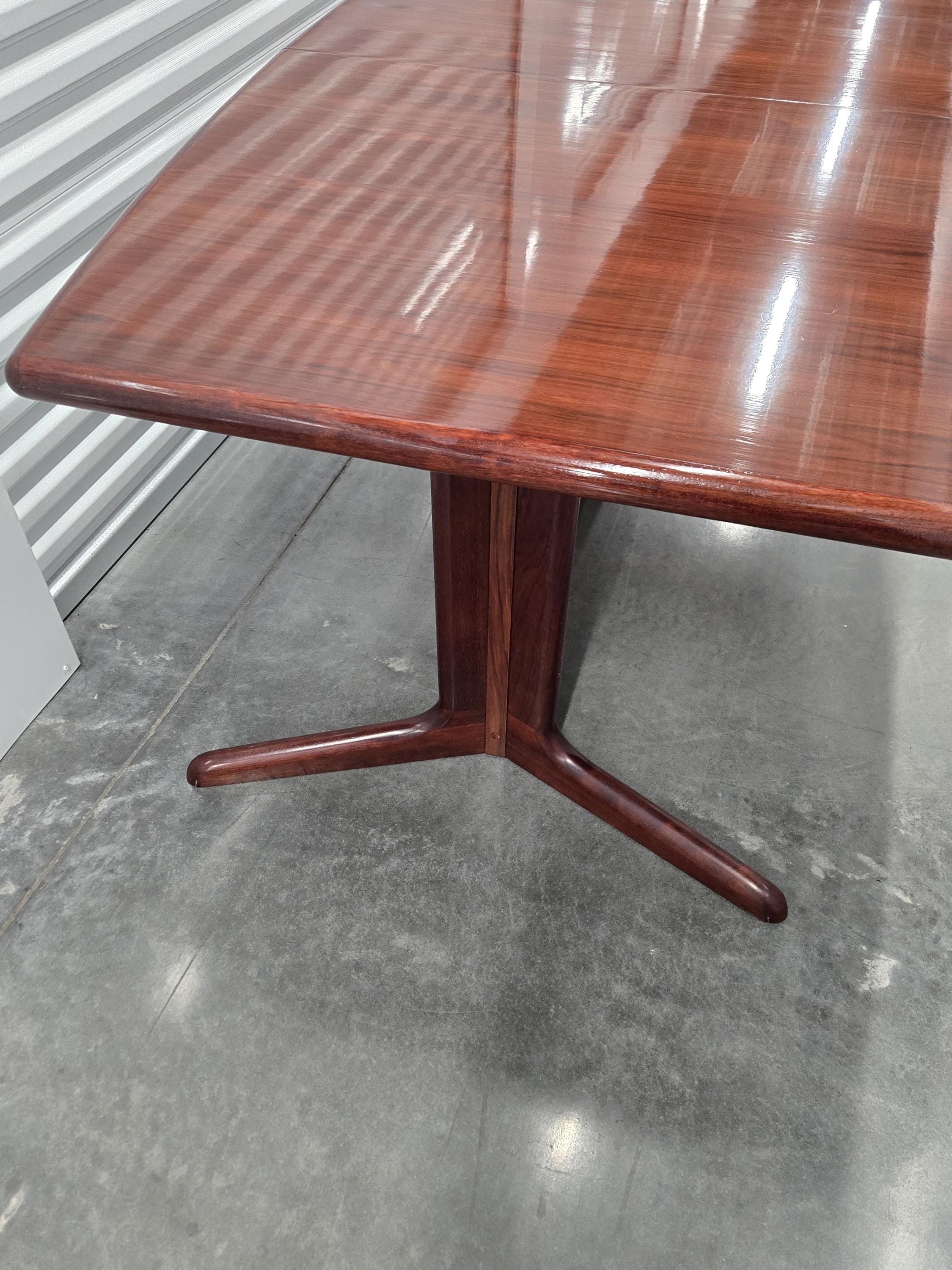 Vintage Rosewood Pedestal Dining Table by Skovby, Danish Modern Style MCM Furniture, view 3