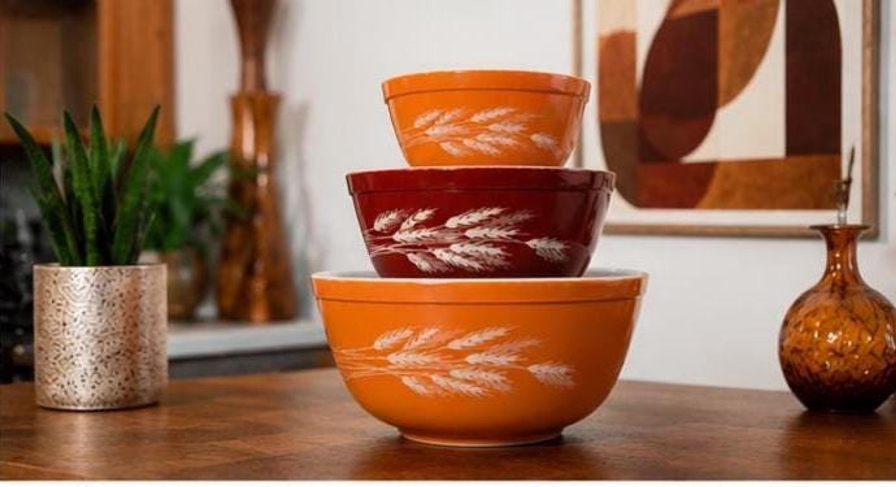 Vintage Pyrex Autumn Harvest Nesting Bowl Set | Orange Brown Wheat Pattern, view 2
