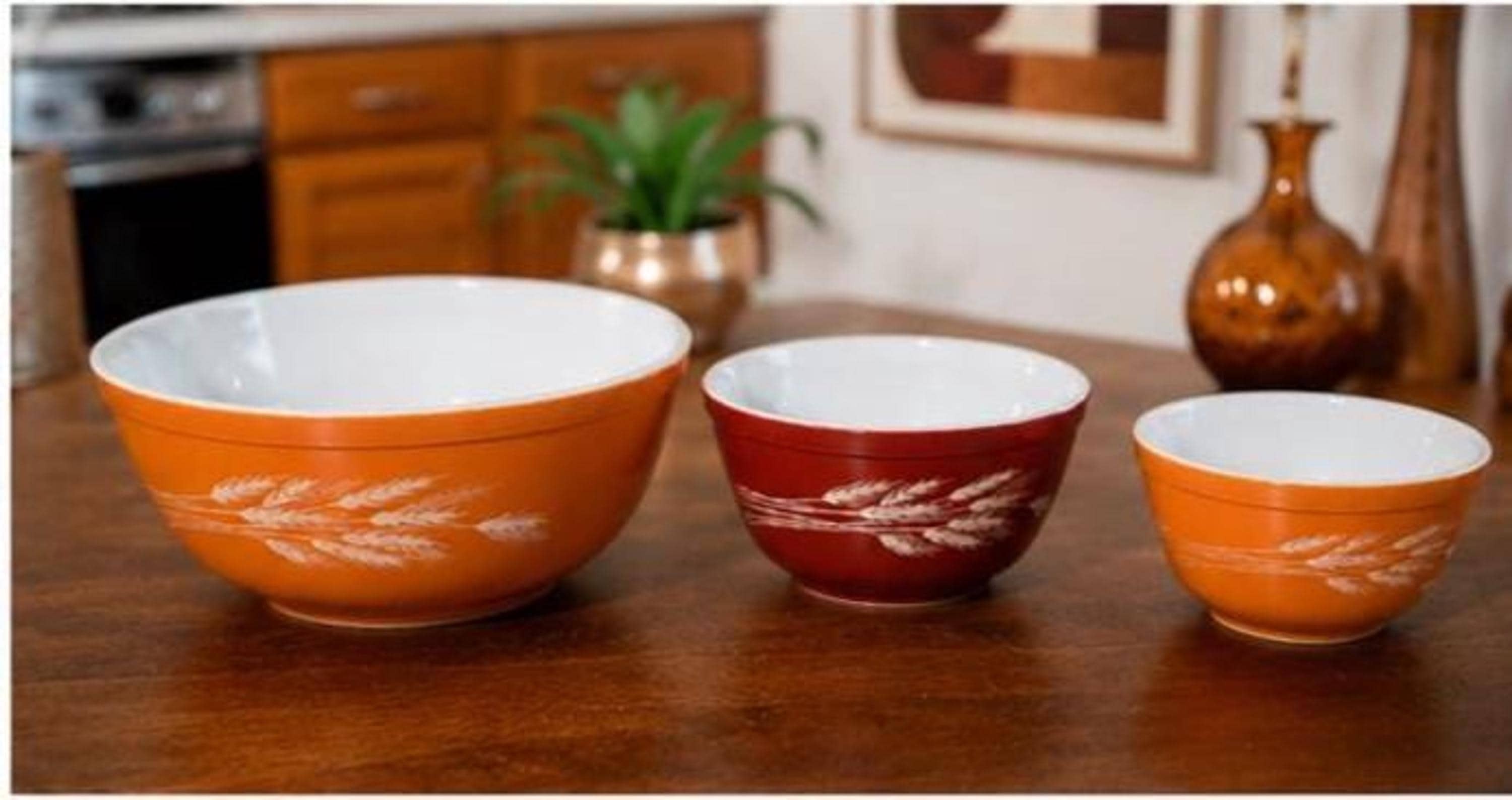 Vintage Pyrex Autumn Harvest Nesting Bowl Set | Orange Brown Wheat Pattern, view 3