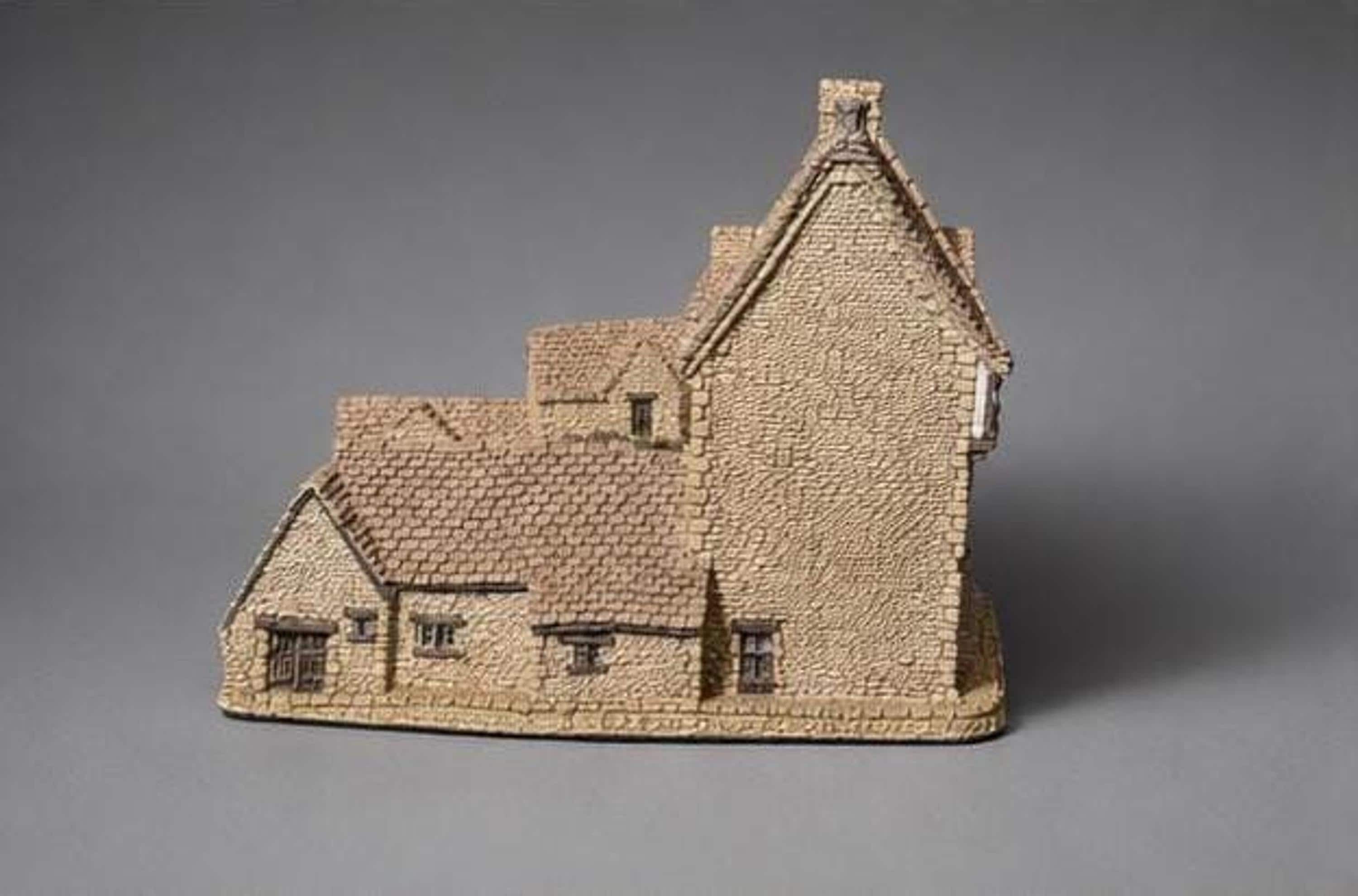 The George Inn Miniature Building, 1987 John Hine Collectible, view 3
