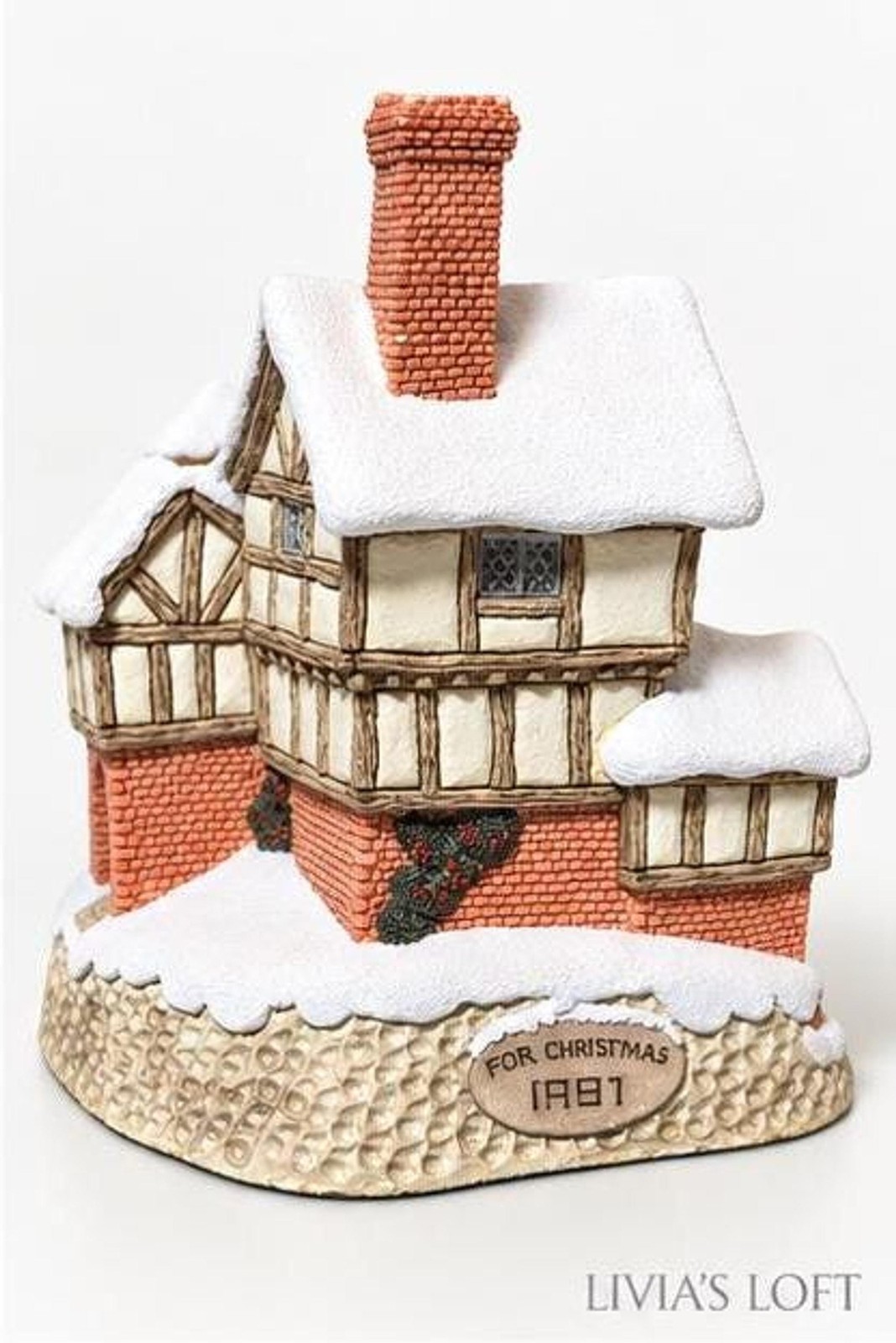 Freds Home Cottage, 1991 David Winter Dickens Collectible Figurine, view 3