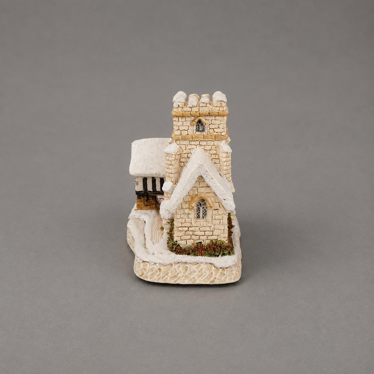 Vintage David Winter A Christmas Carol Cottage Ornament | John Hine Studios Dickens Christmas Village Miniature, view 5