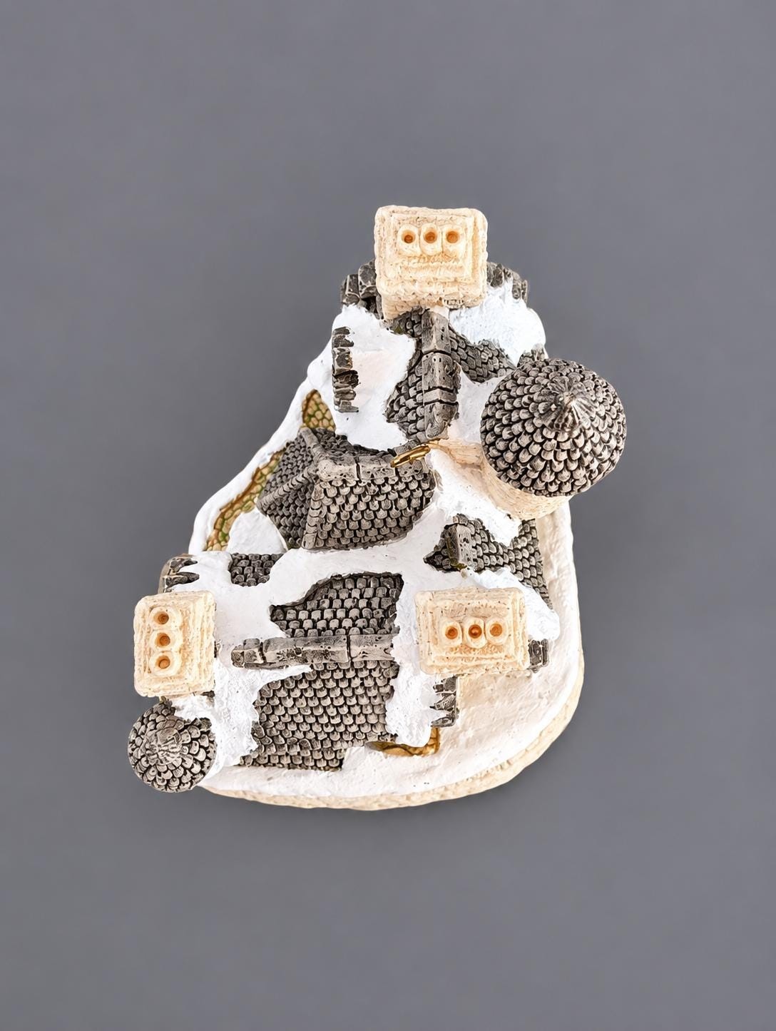 Vintage David Winter Christmas in Scotland & Hogmanay 1988 Cottage Castle Ornament | Scottish Christmas Collectible, view 5